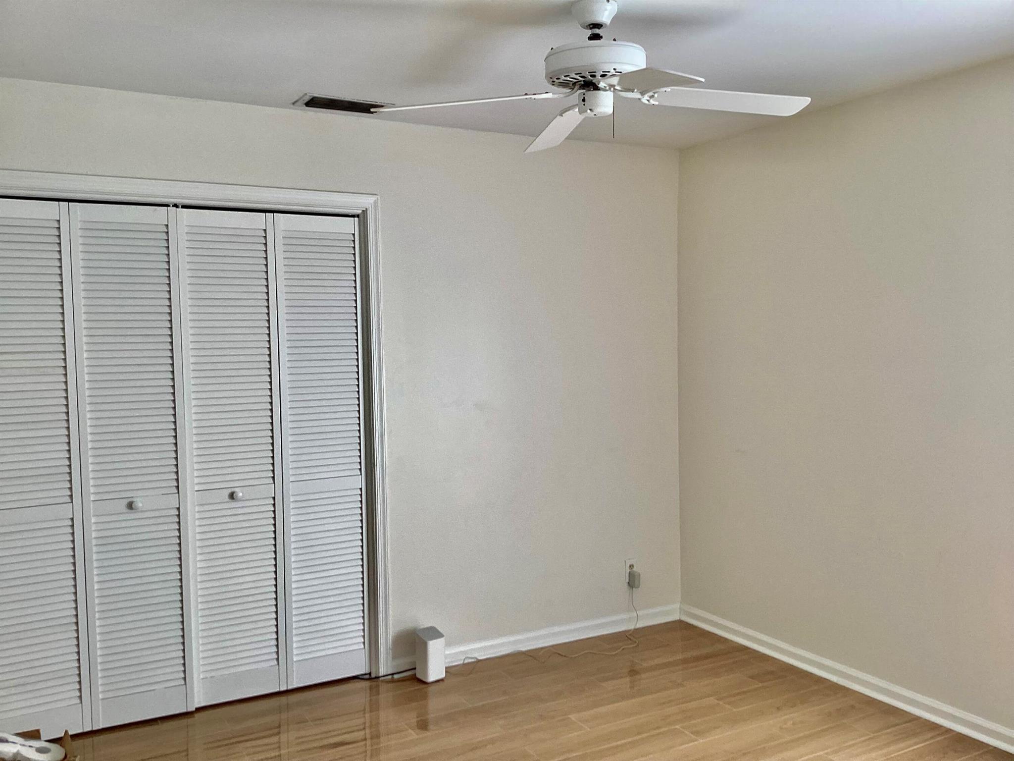 ARBOR WOOD VILLAS - Residential Lease