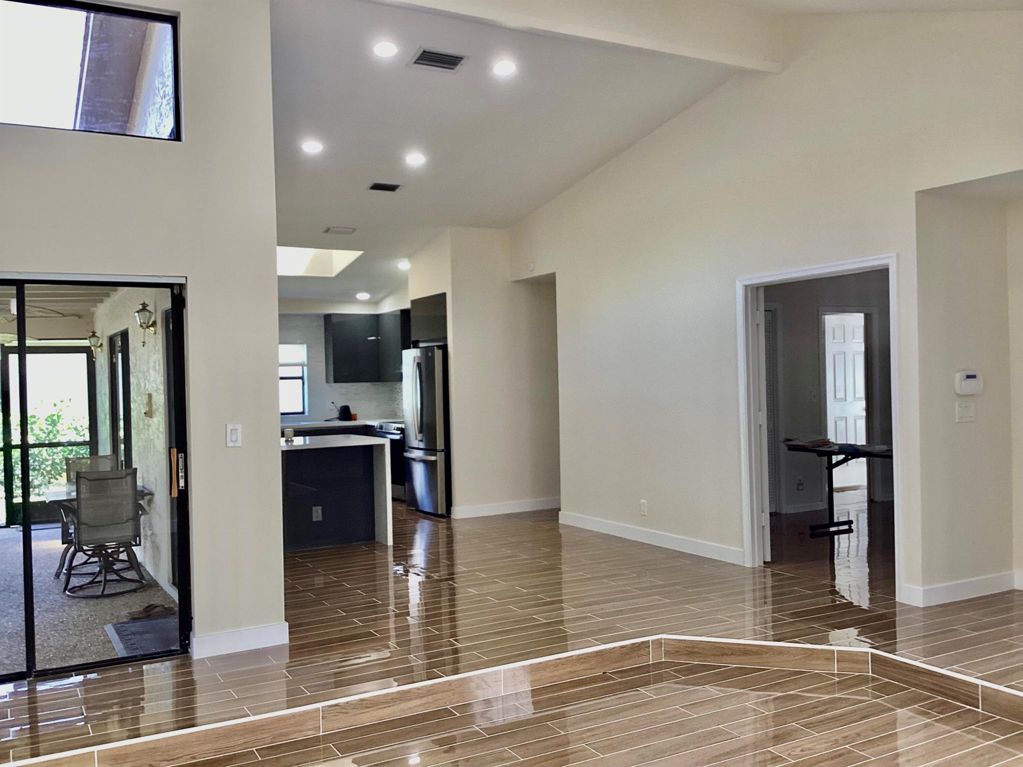 ARBOR WOOD VILLAS - Residential Lease
