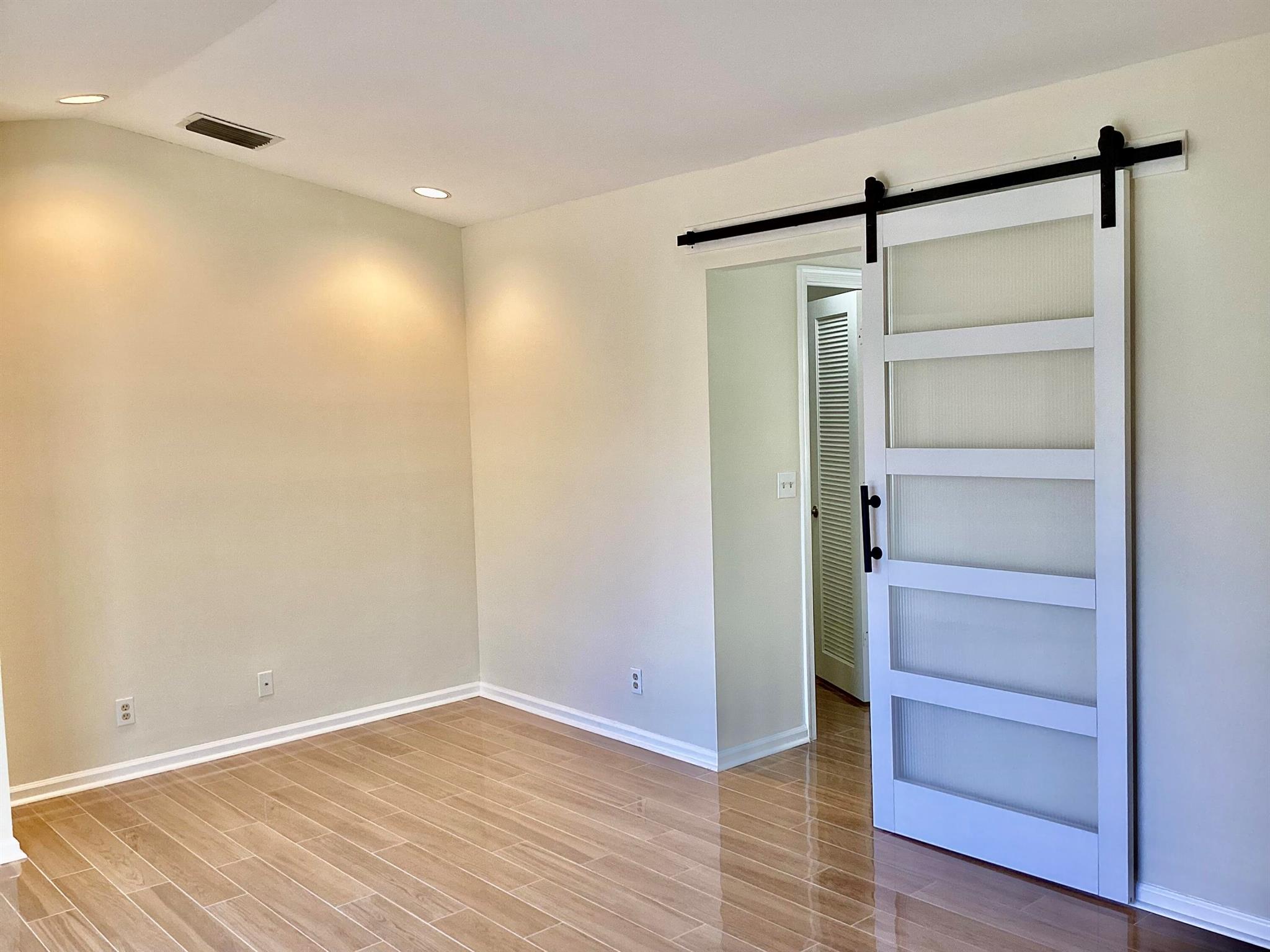 ARBOR WOOD VILLAS - Residential Lease