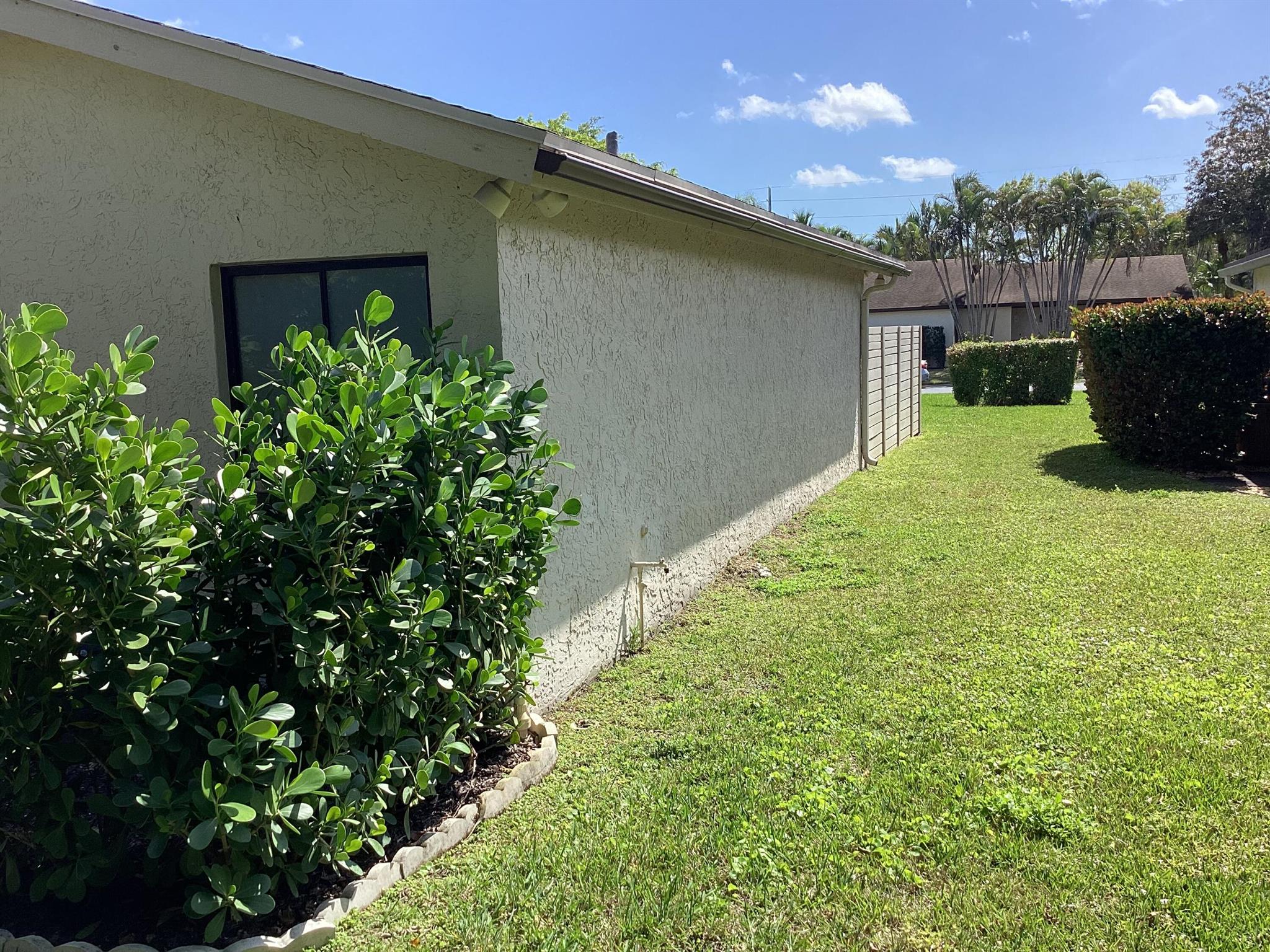 ARBOR WOOD VILLAS - Residential Lease