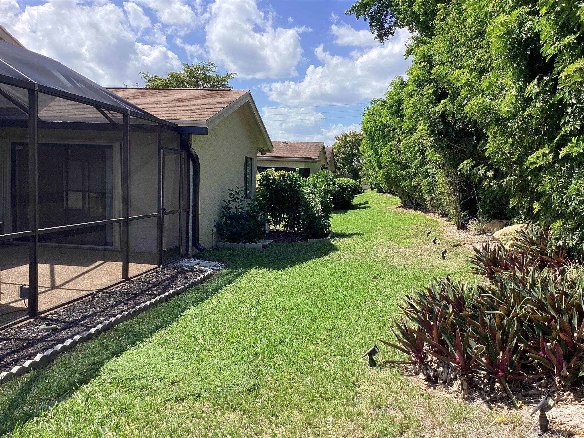 ARBOR WOOD VILLAS - Residential Lease