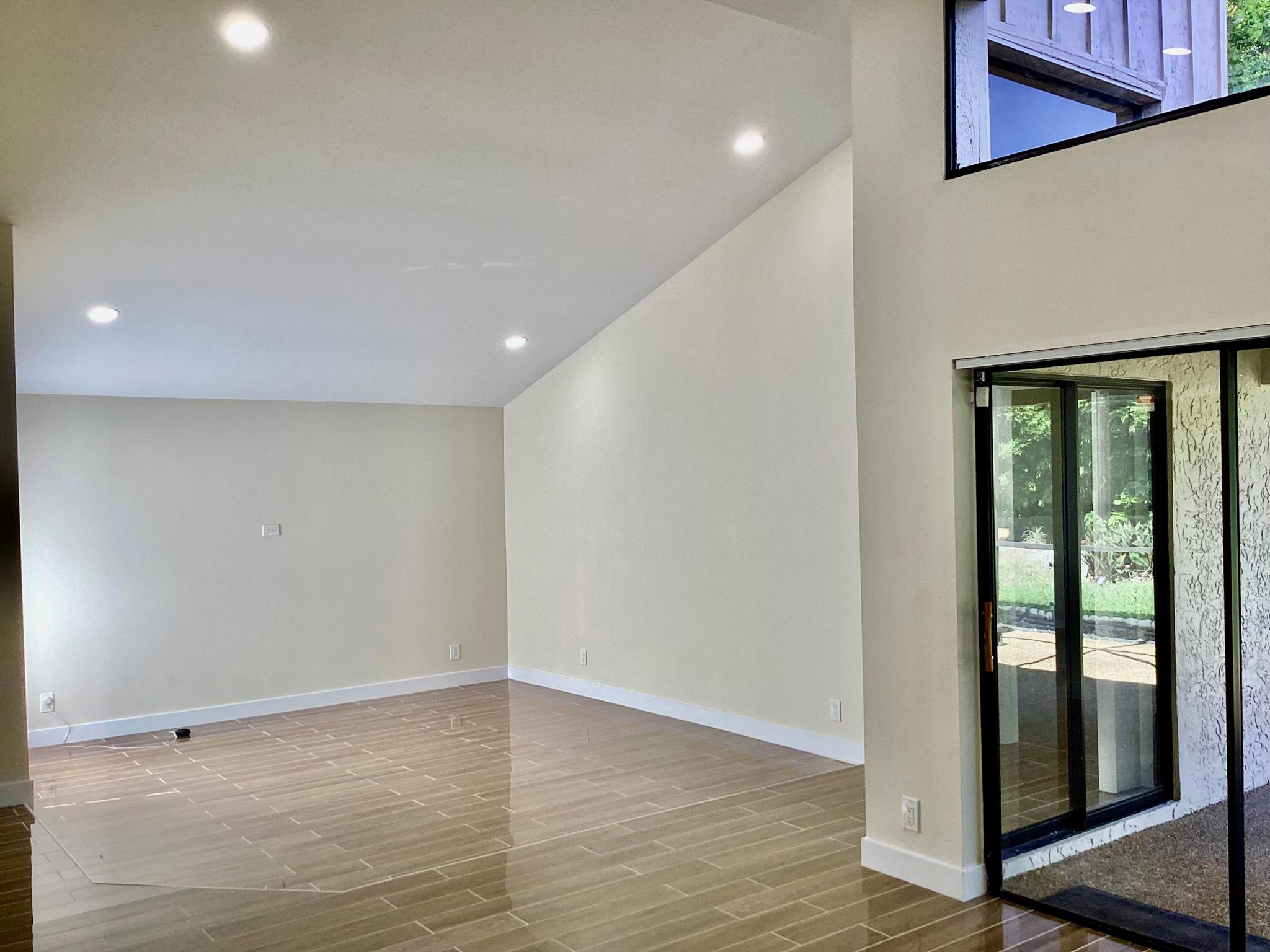ARBOR WOOD VILLAS - Residential Lease