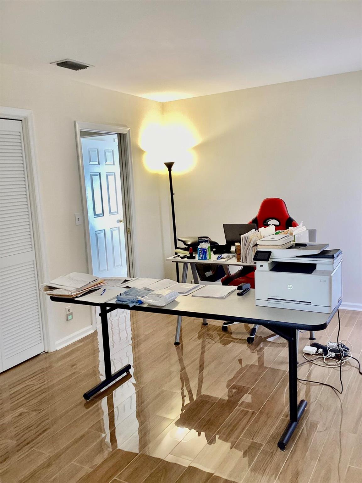 ARBOR WOOD VILLAS - Residential Lease