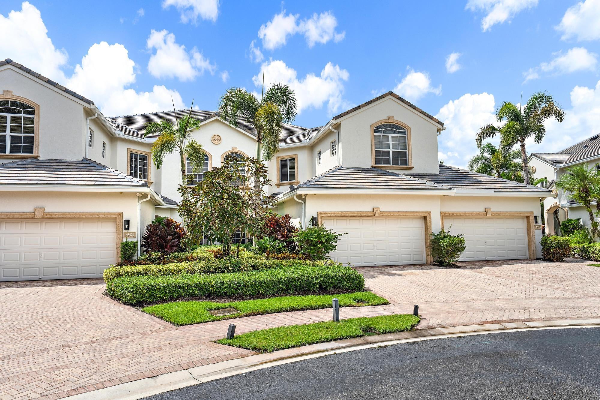 7511 Orchid Hammock Drive