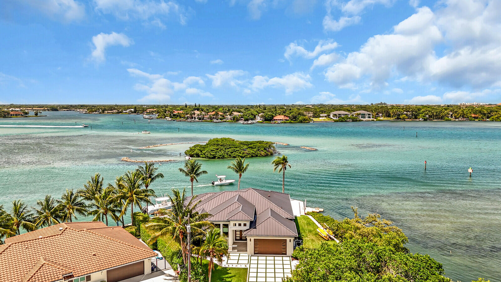 RIO VISTA OF ISLAND SHORES - Residential