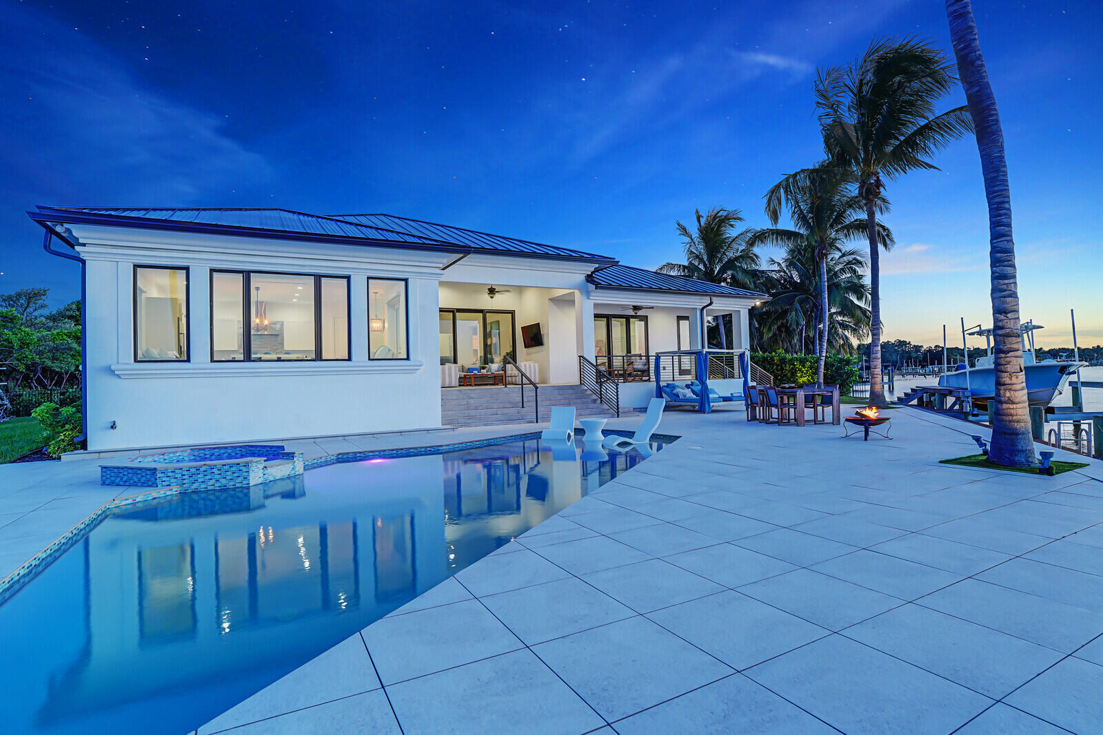 RIO VISTA OF ISLAND SHORES - Residential