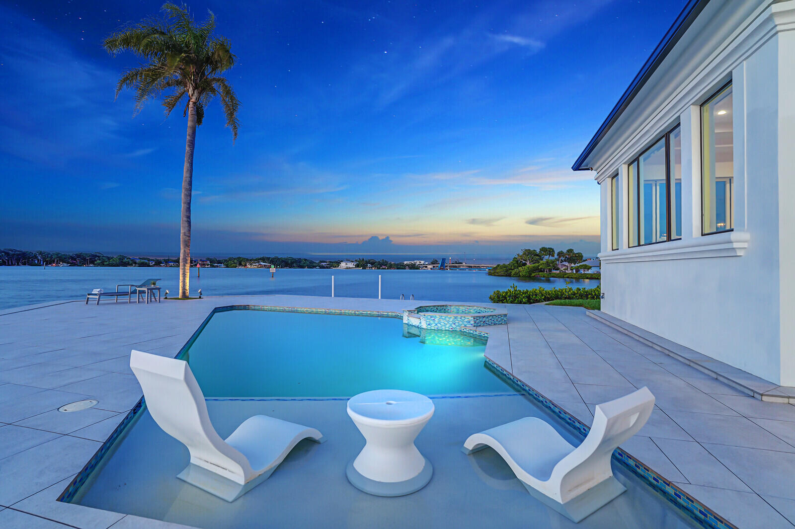 RIO VISTA OF ISLAND SHORES - Residential