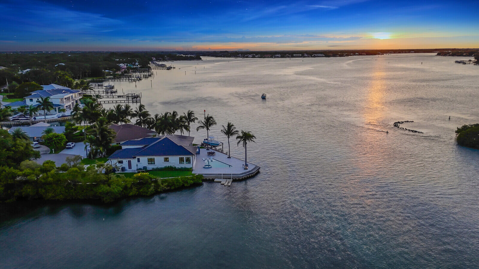 RIO VISTA OF ISLAND SHORES - Residential