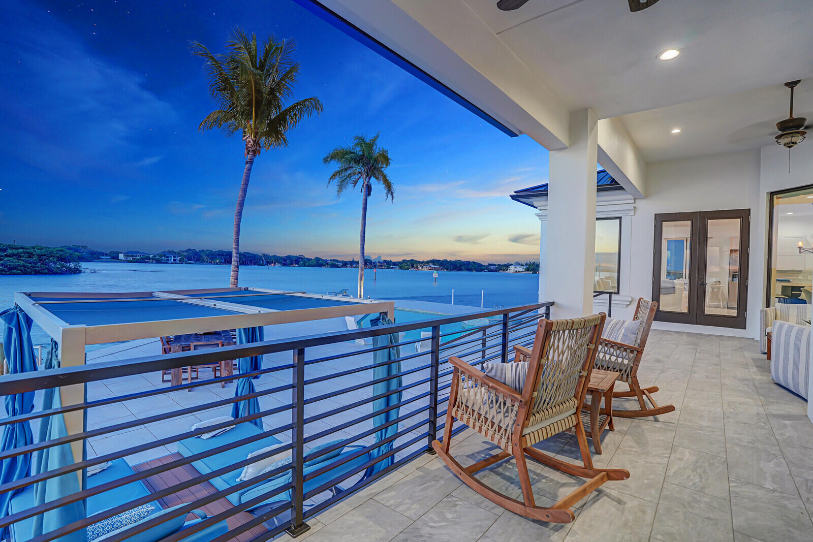 RIO VISTA OF ISLAND SHORES - Residential