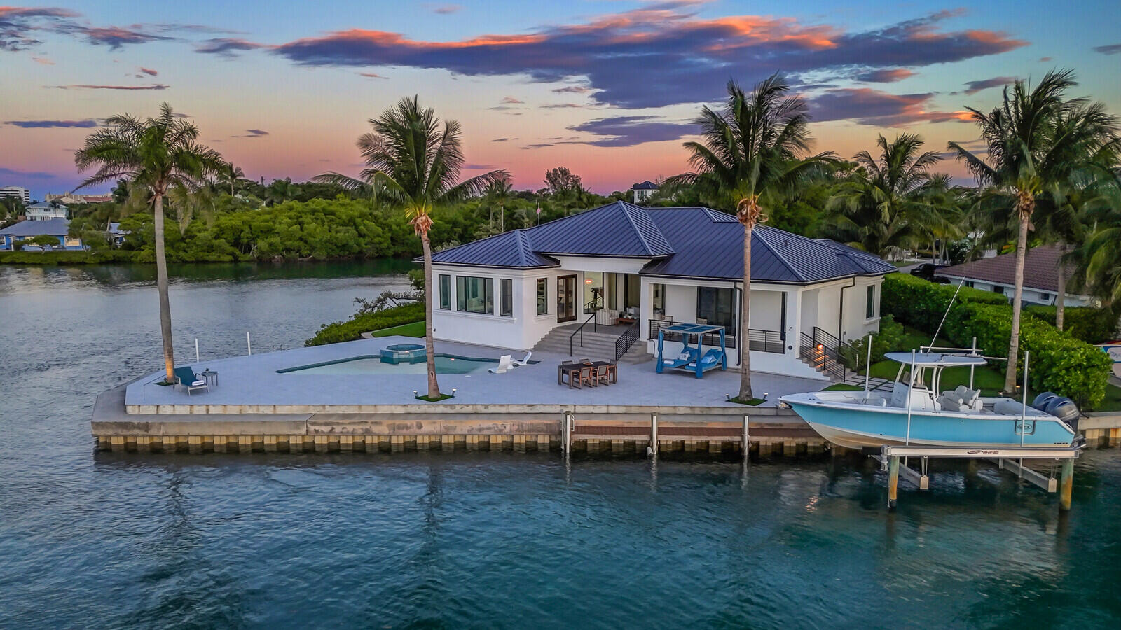 RIO VISTA OF ISLAND SHORES - Residential