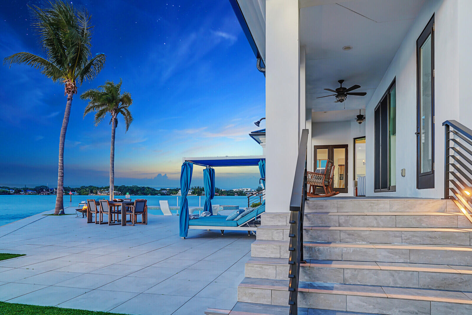 RIO VISTA OF ISLAND SHORES - Residential