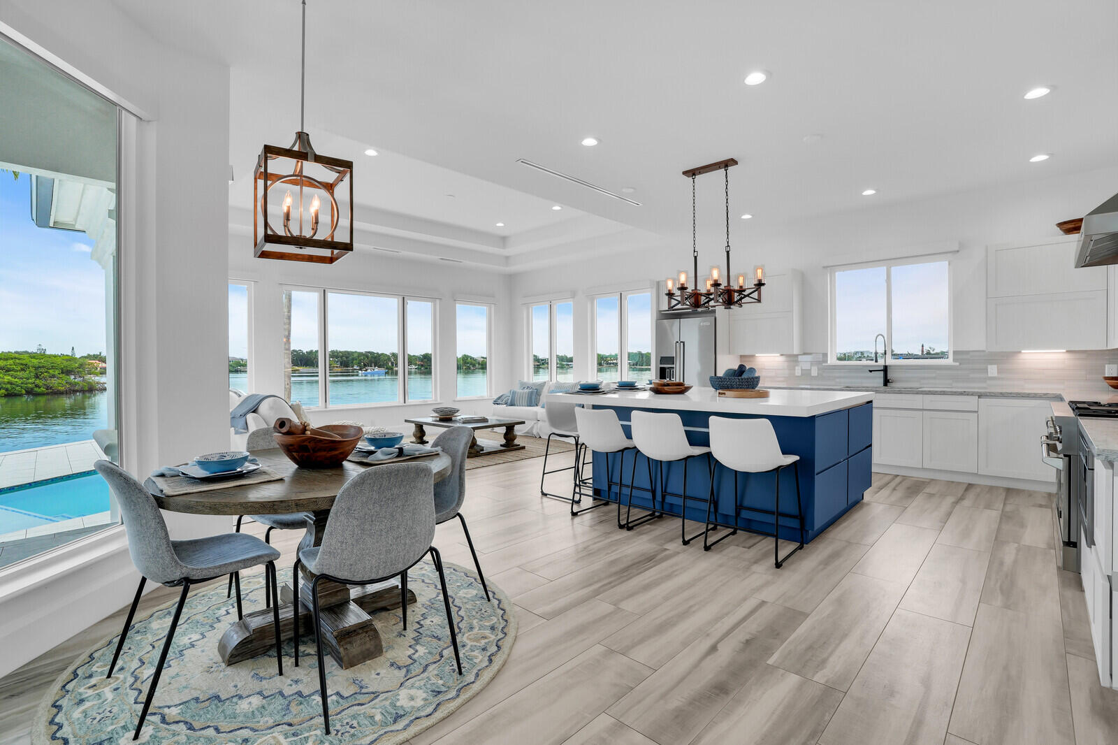 RIO VISTA OF ISLAND SHORES - Residential