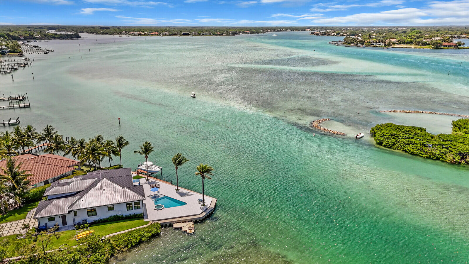 RIO VISTA OF ISLAND SHORES - Residential