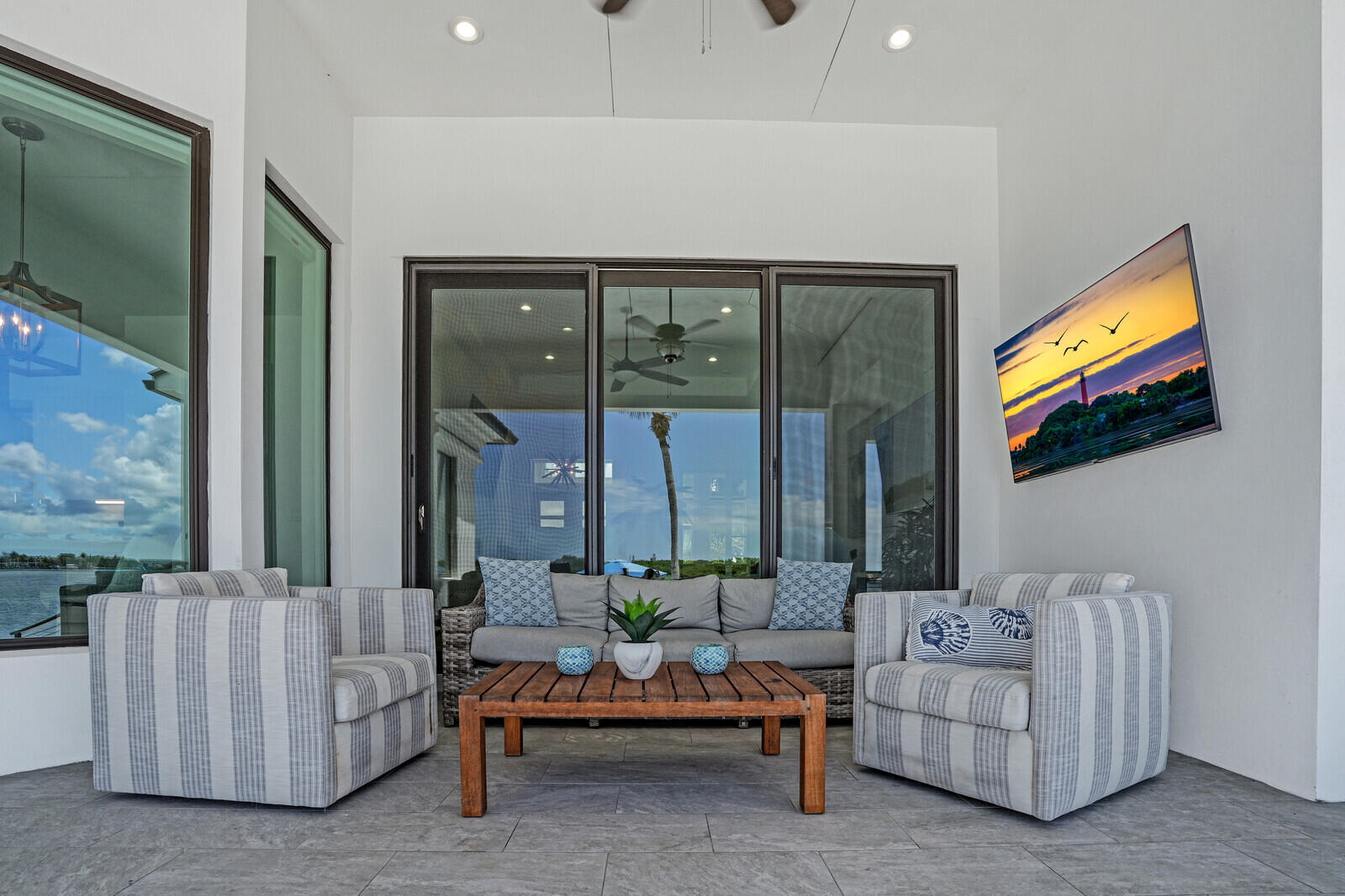 RIO VISTA OF ISLAND SHORES - Residential