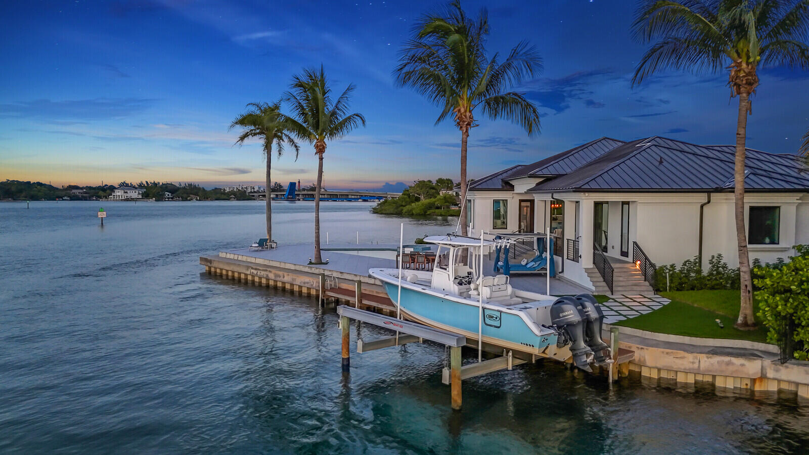 RIO VISTA OF ISLAND SHORES - Residential