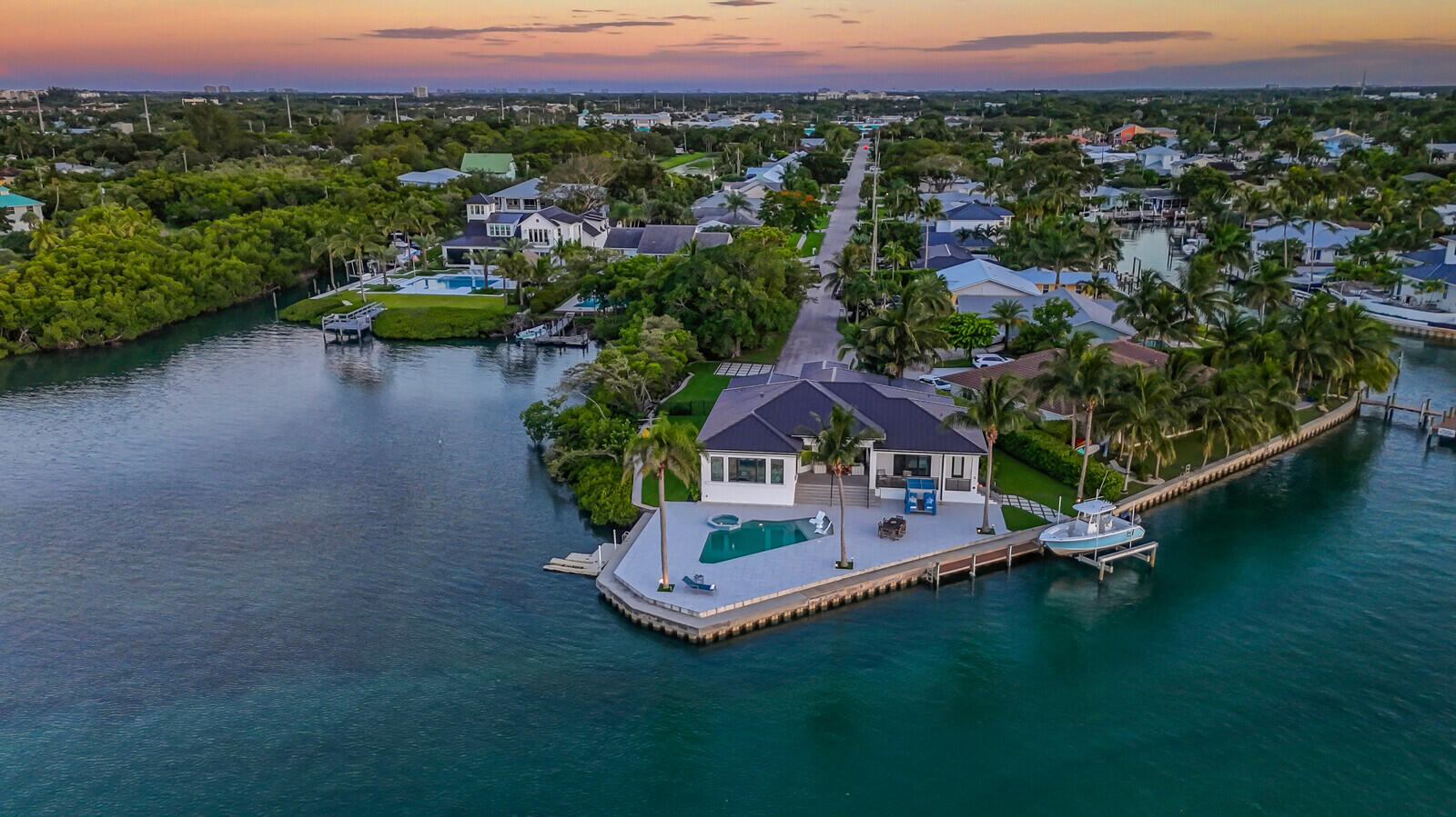 RIO VISTA OF ISLAND SHORES - Residential