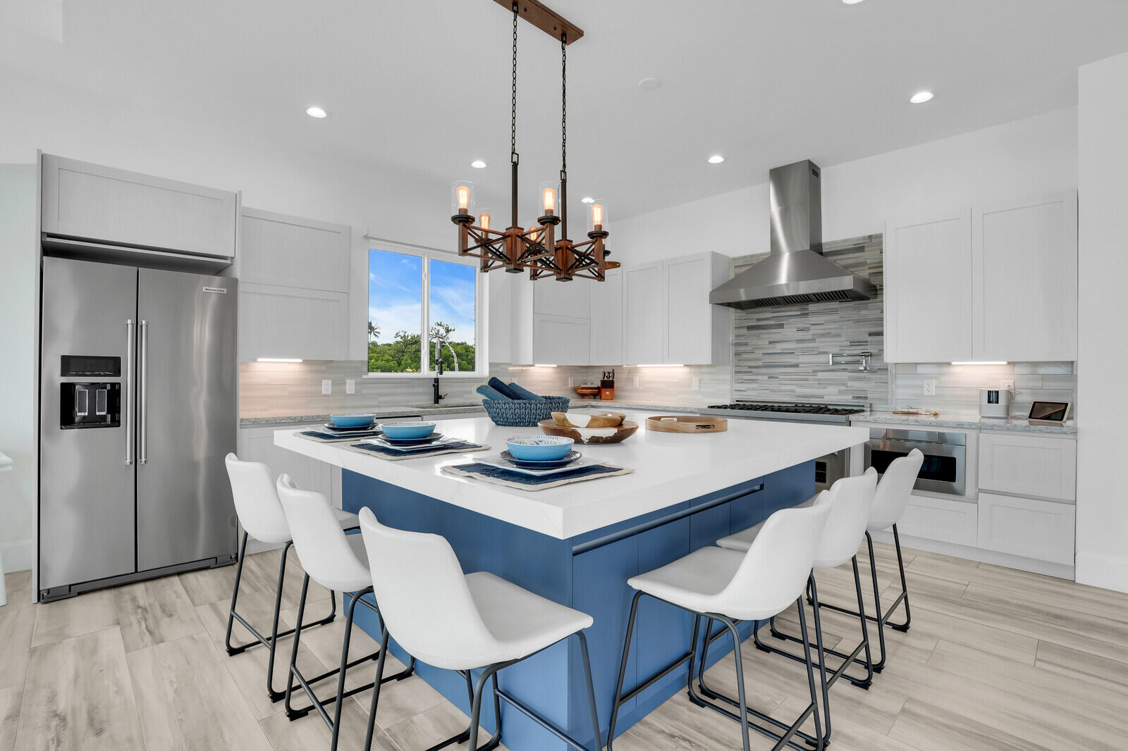 RIO VISTA OF ISLAND SHORES - Residential