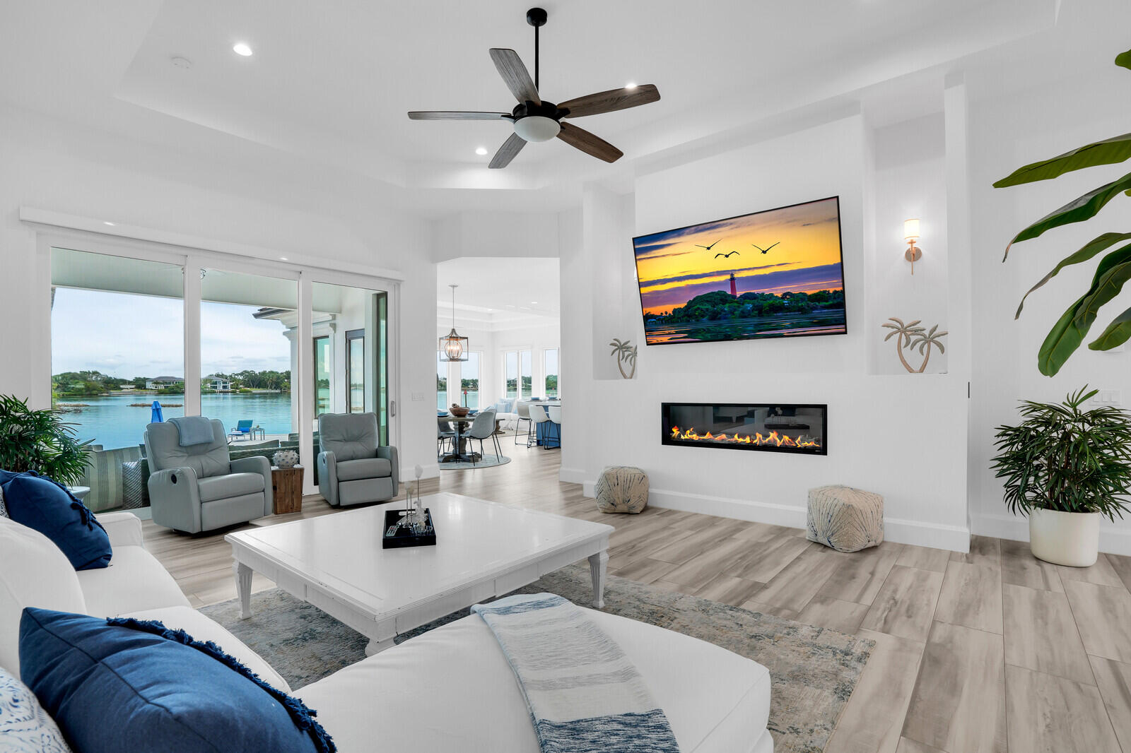 RIO VISTA OF ISLAND SHORES - Residential