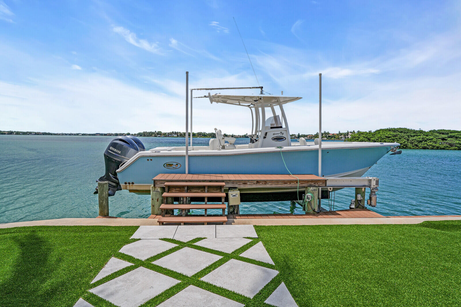 RIO VISTA OF ISLAND SHORES - Residential