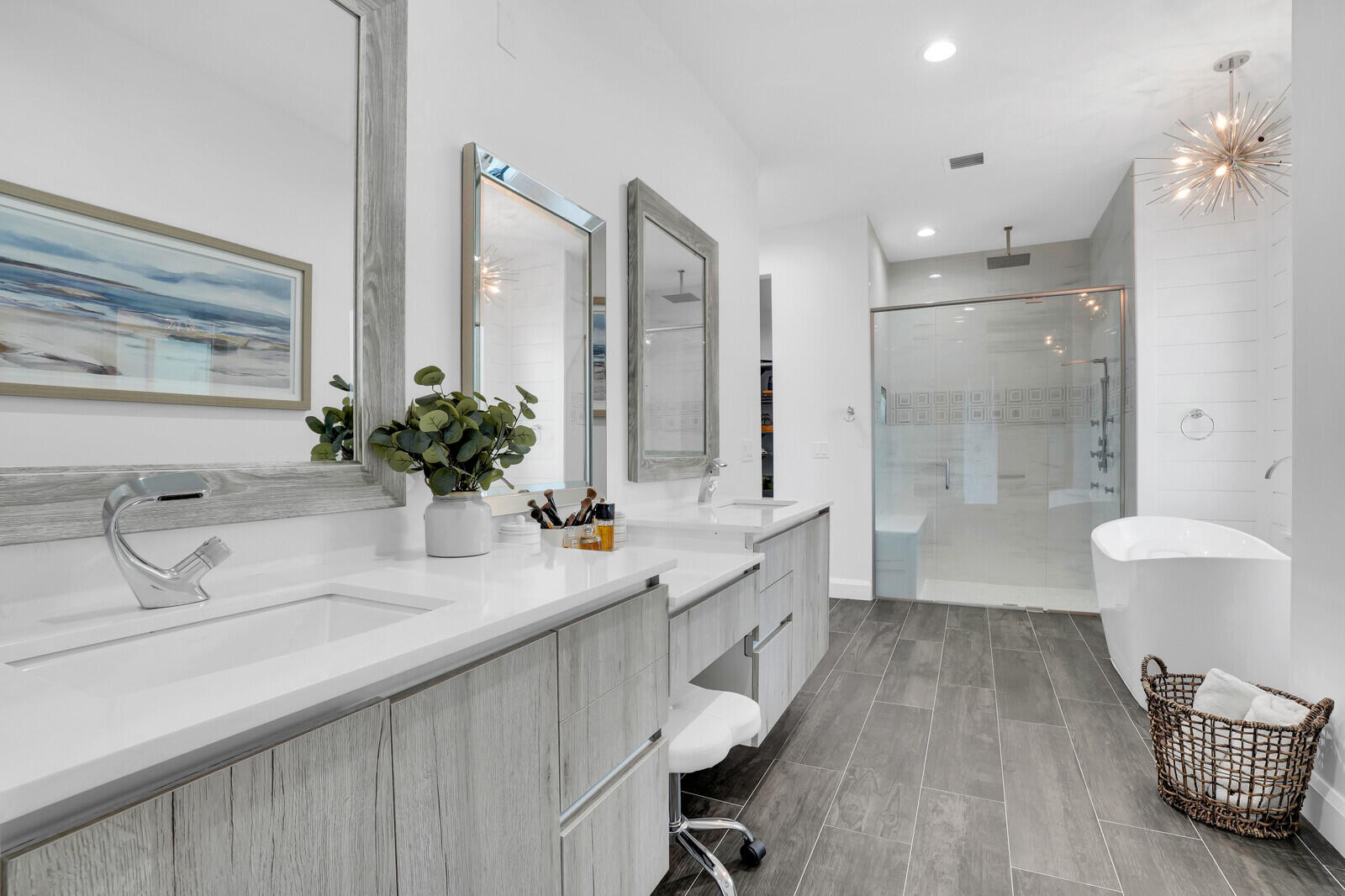 RIO VISTA OF ISLAND SHORES - Residential