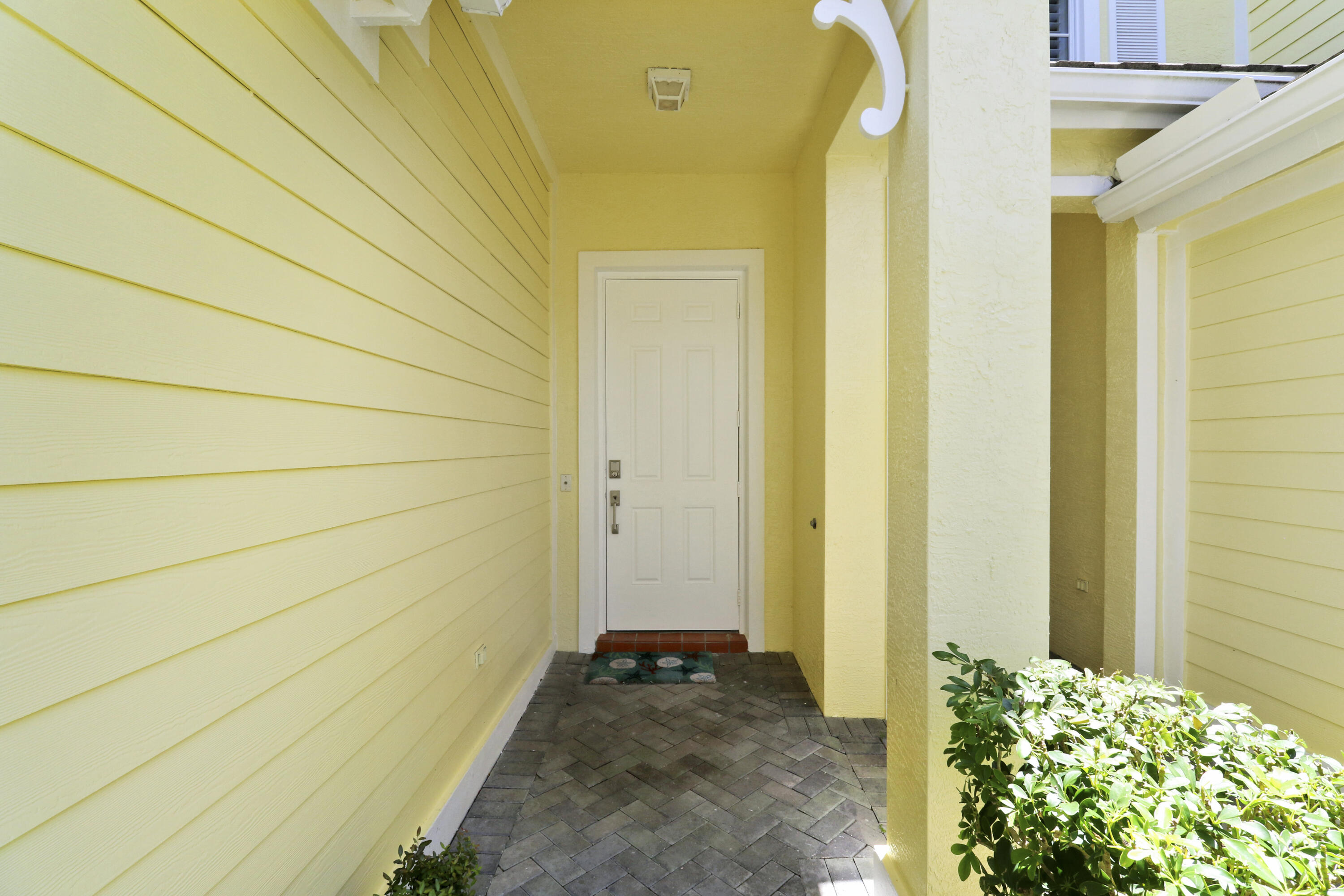 1604 Mariner Bay Boulevard