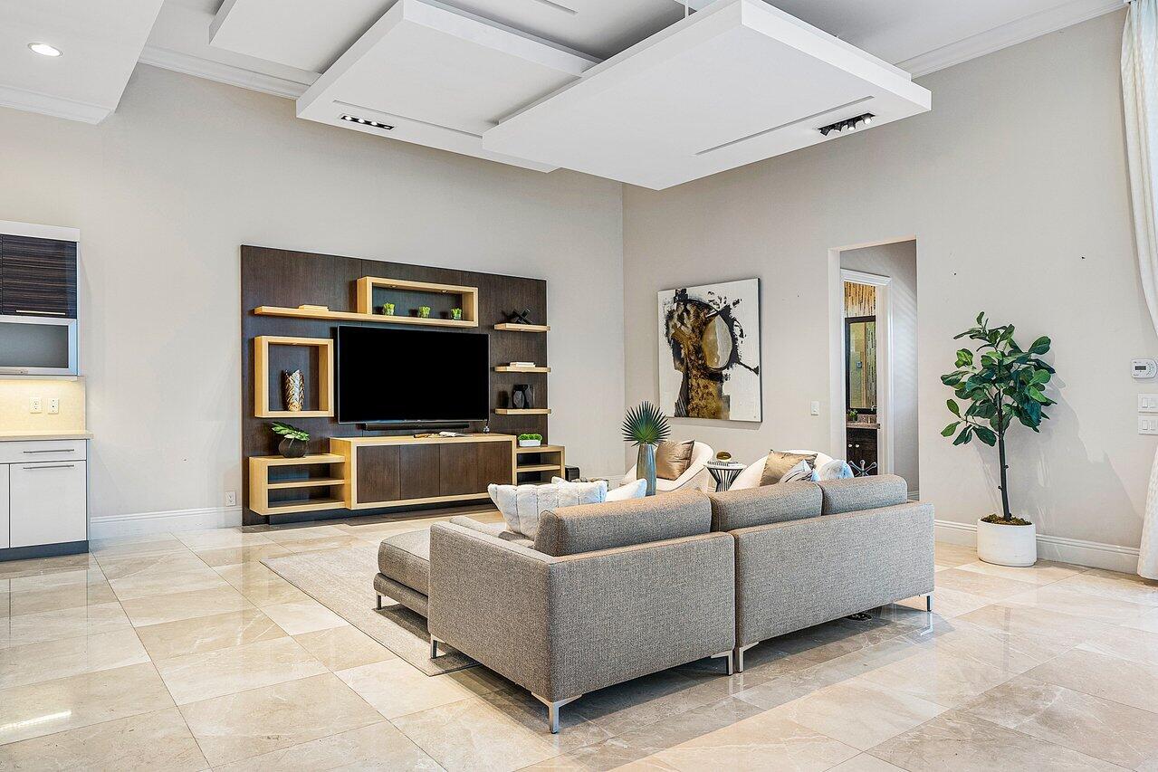 Royal Palm Polo - Residential