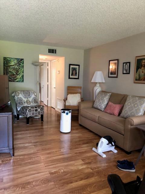 VISTA ST LUCIE BUILDINGS 9 THRU 20 - Residential