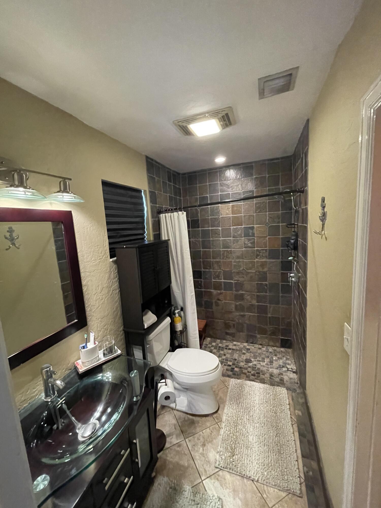 LAKESIDE POINT ADD TO LANTANA - Residential