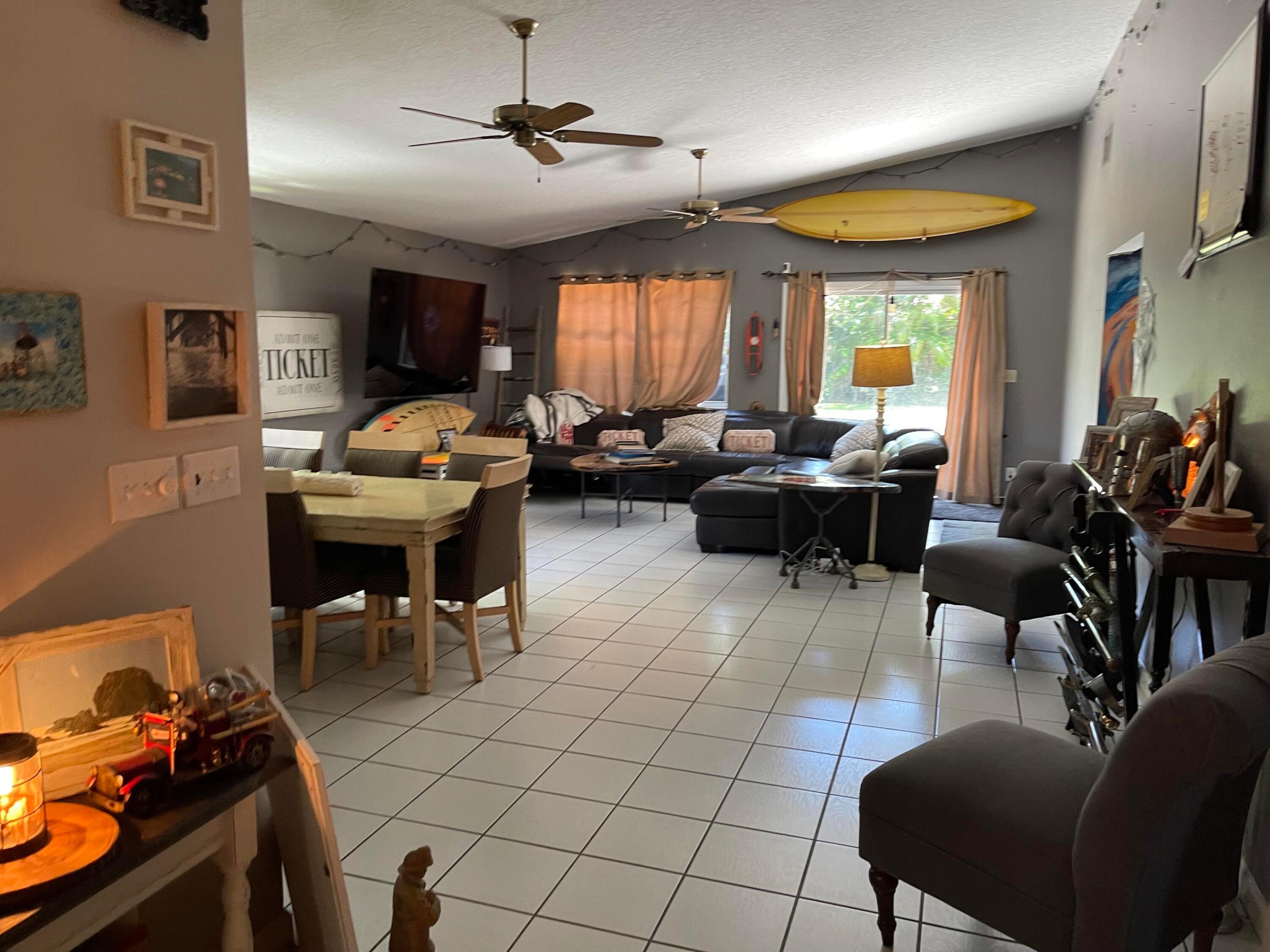 LAKESIDE POINT ADD TO LANTANA - Residential