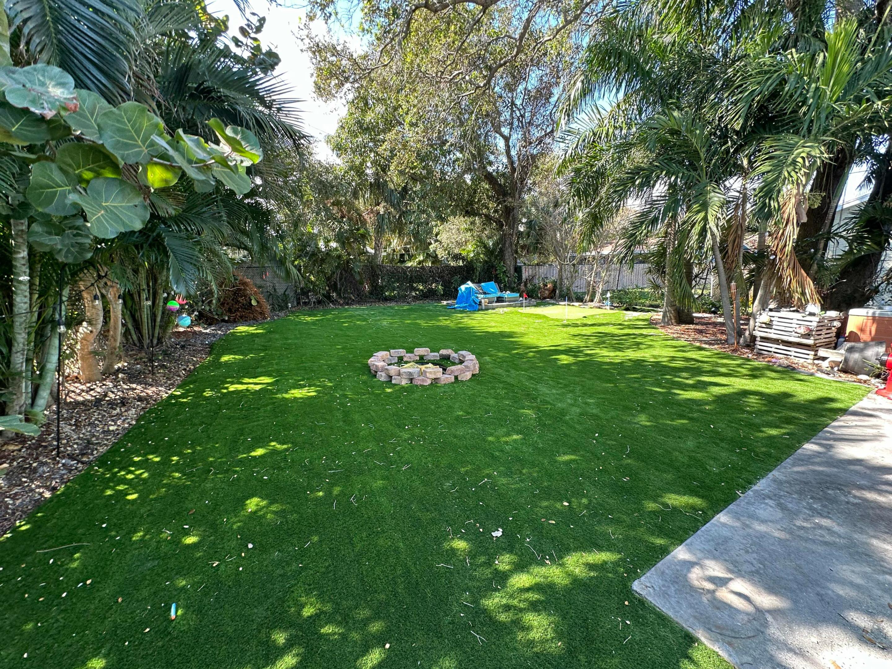 LAKESIDE POINT ADD TO LANTANA - Residential