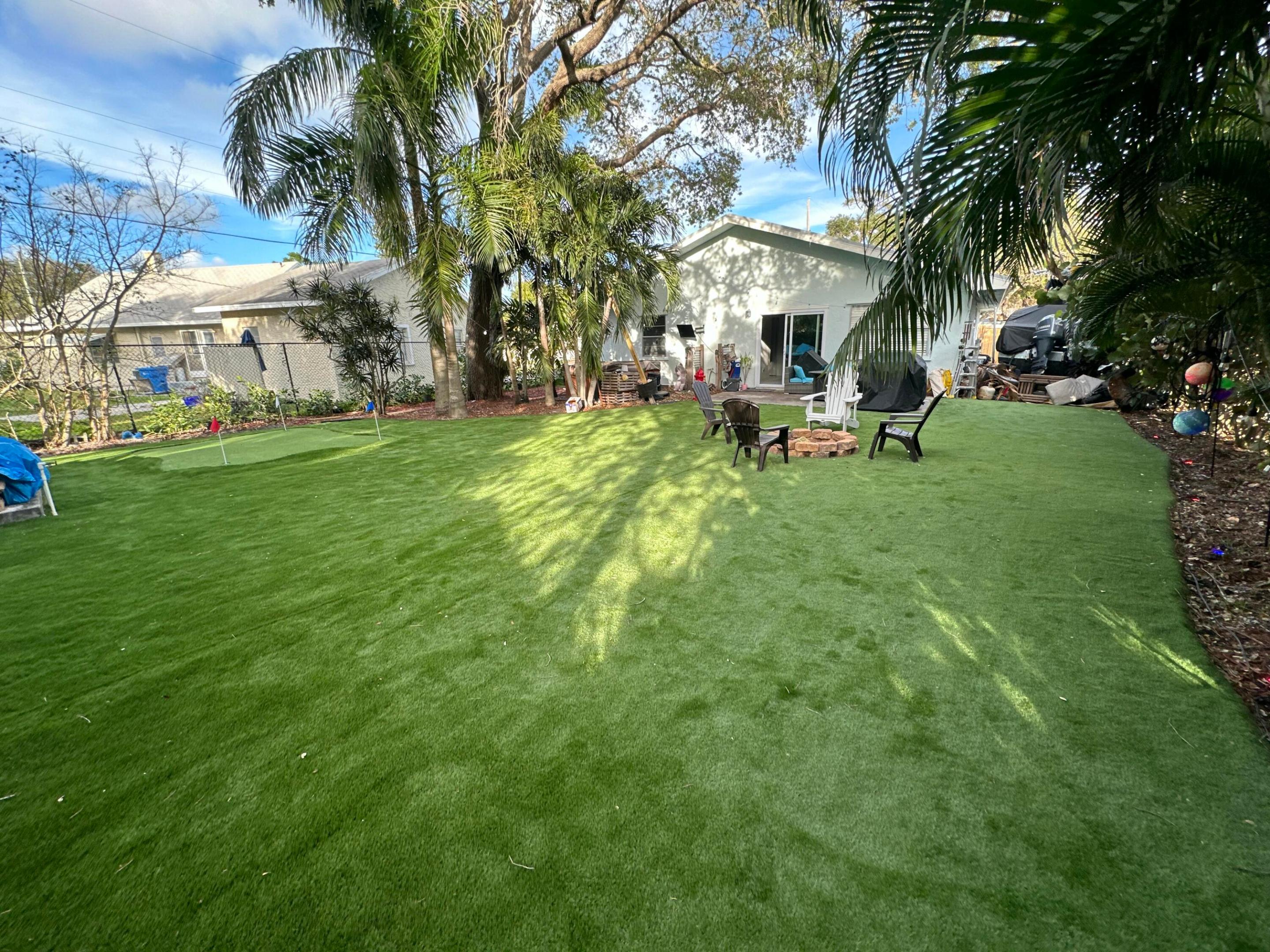 LAKESIDE POINT ADD TO LANTANA - Residential