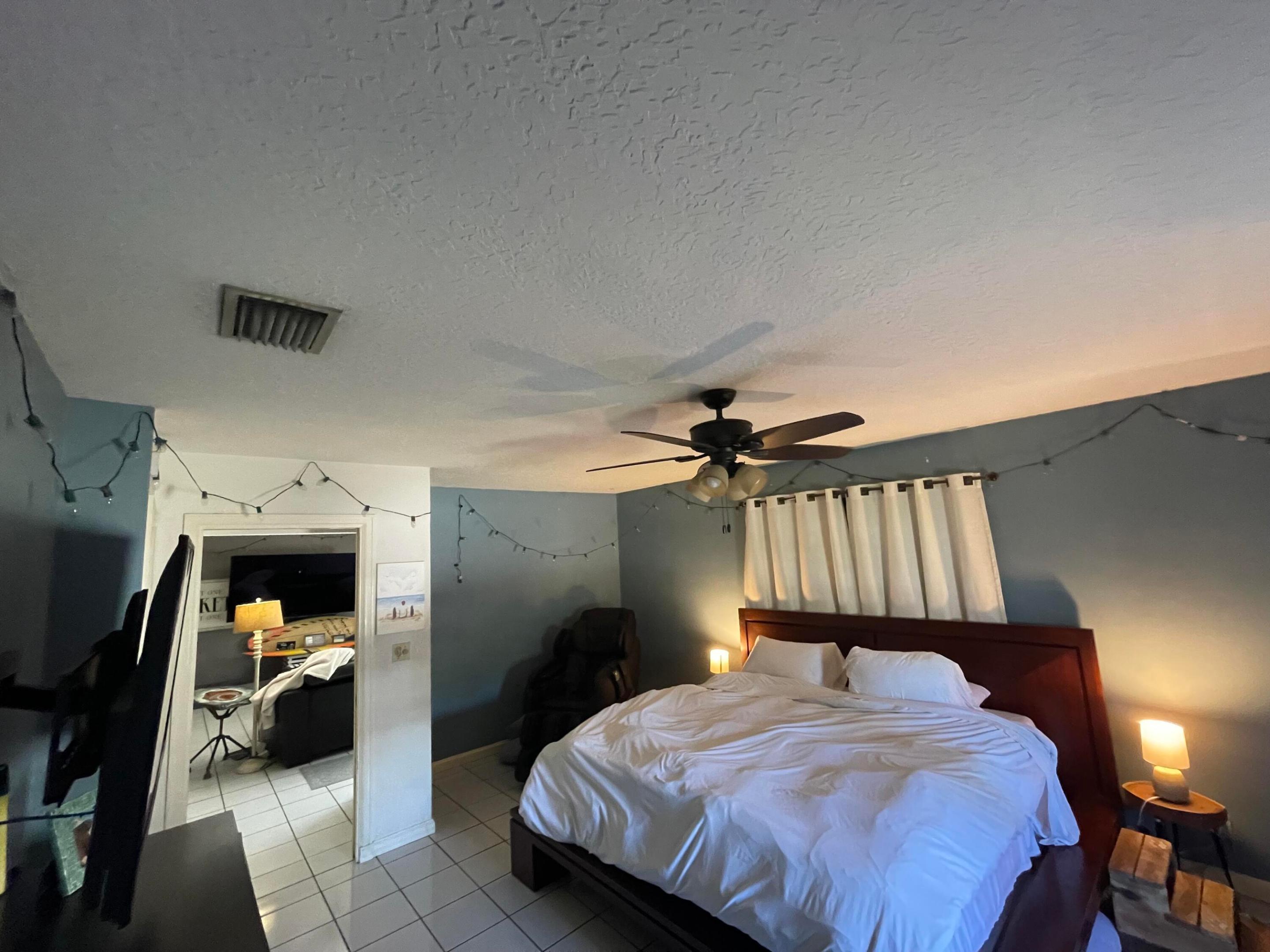 LAKESIDE POINT ADD TO LANTANA - Residential