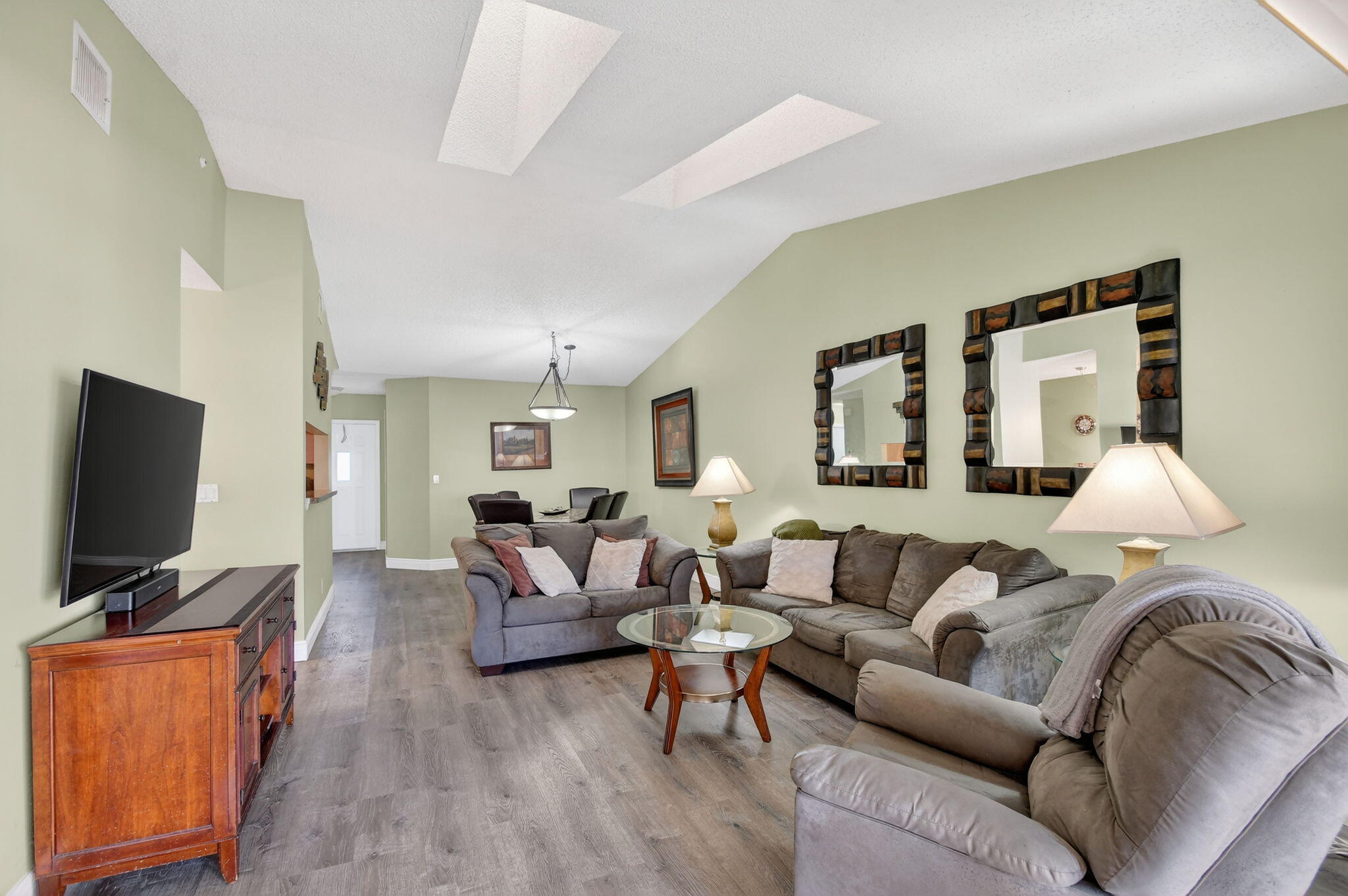 LAKESIDE GREEN 7 - Residential