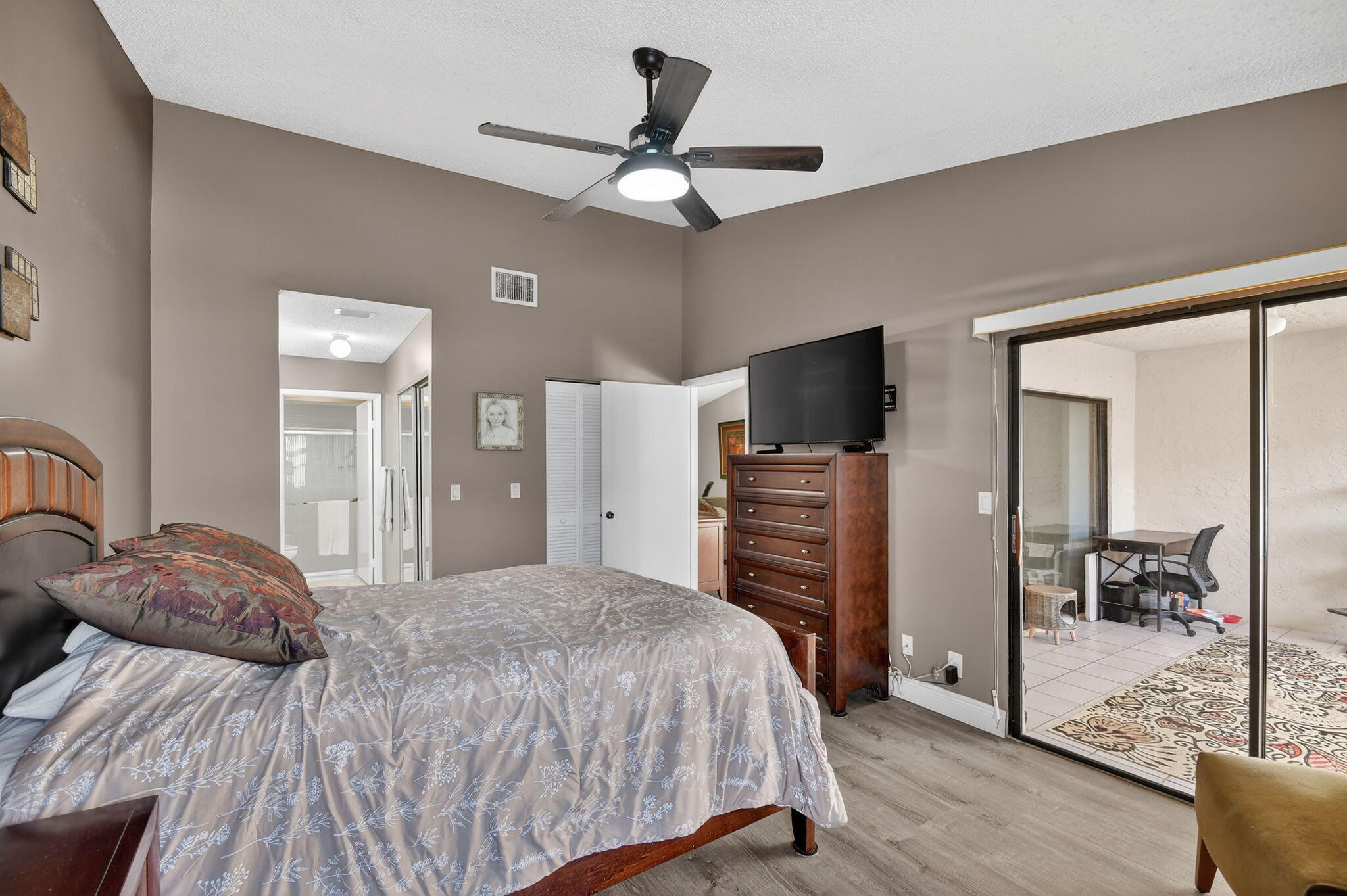 LAKESIDE GREEN 7 - Residential