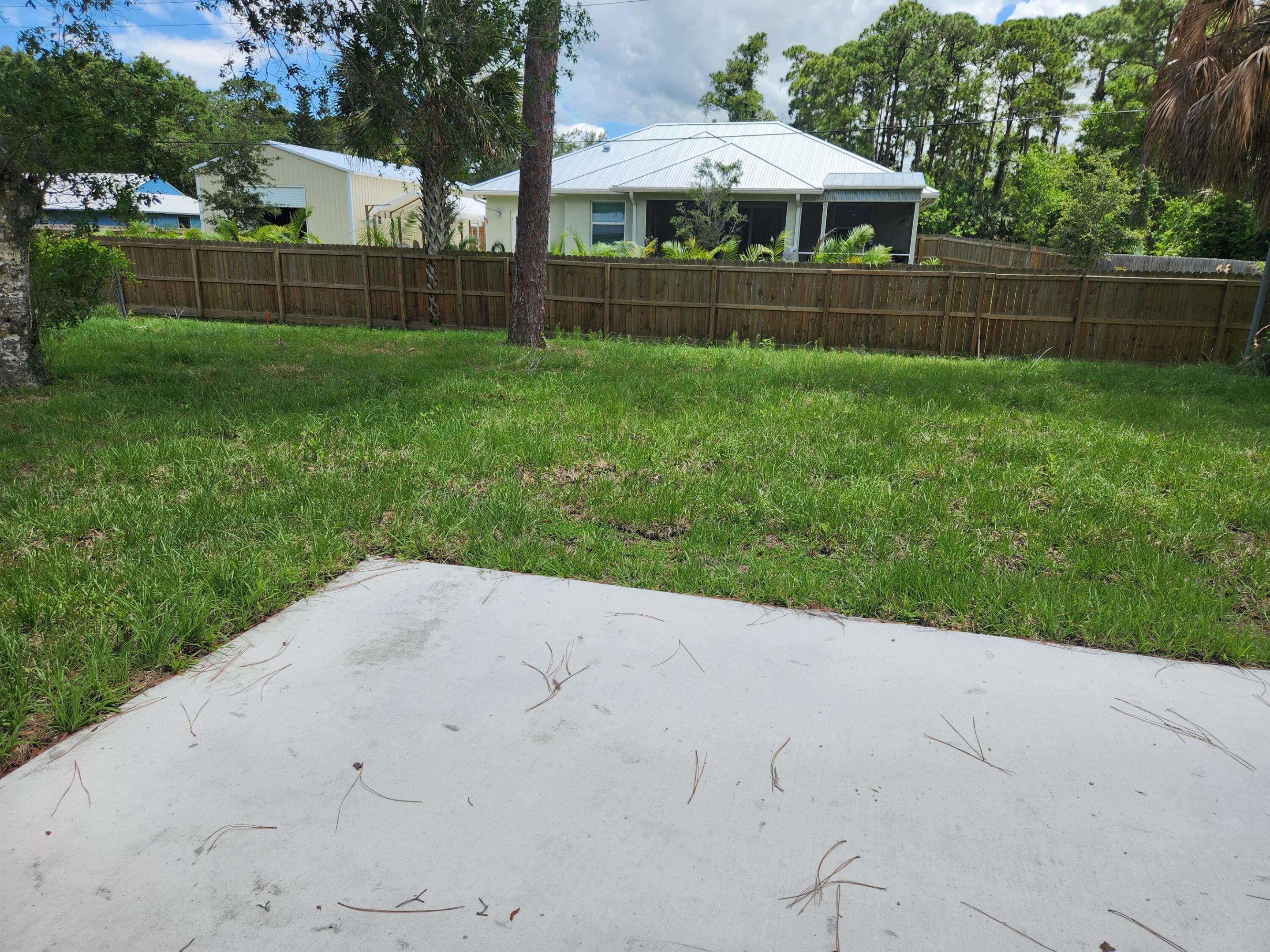 LAKEWOOD PARK UNIT 5 - Residential Lease