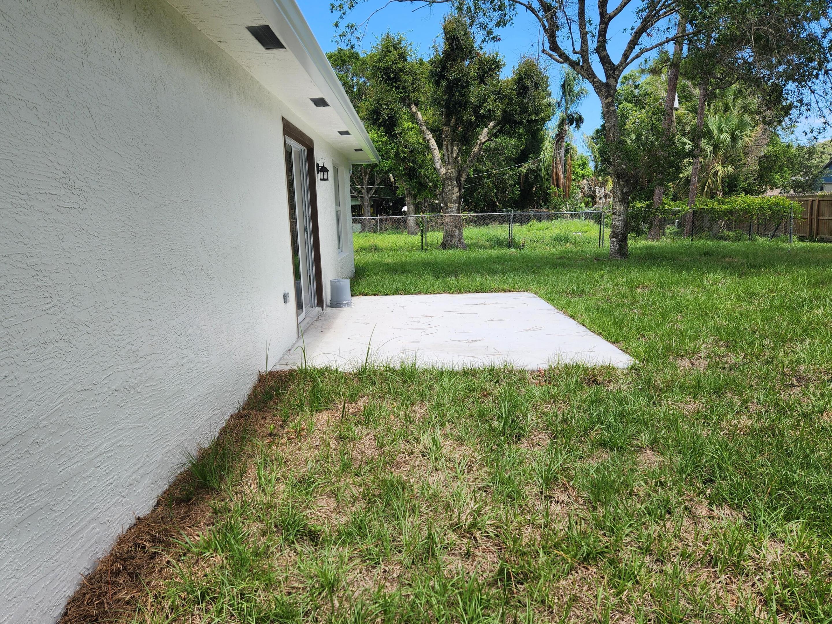 LAKEWOOD PARK UNIT 5 - Residential Lease