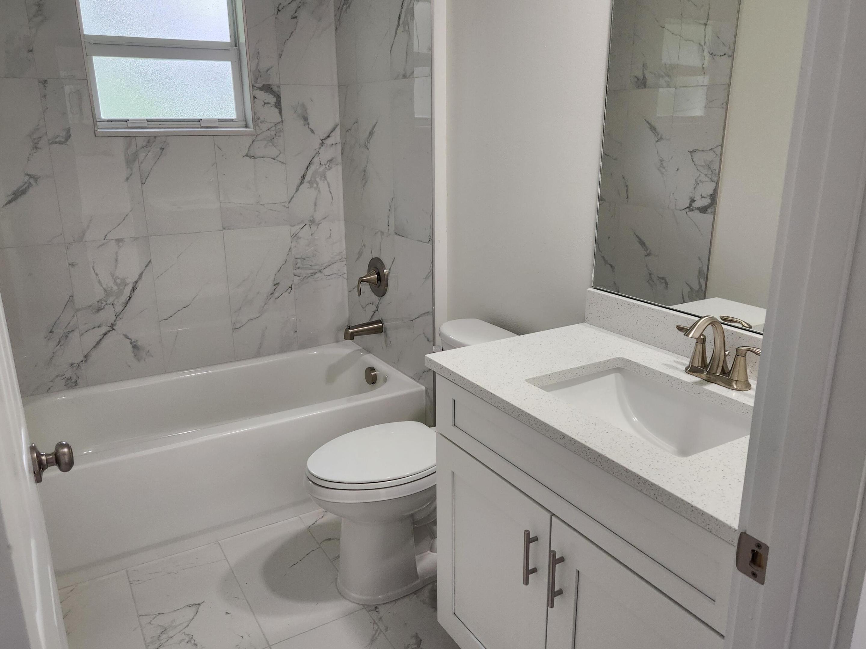 LAKEWOOD PARK UNIT 5 - Residential Lease
