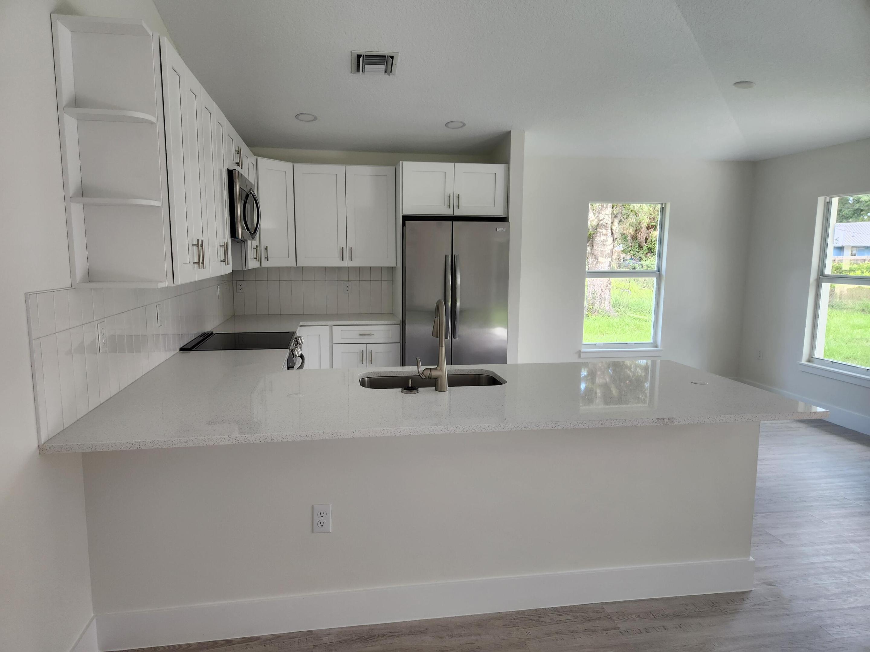 LAKEWOOD PARK UNIT 5 - Residential Lease