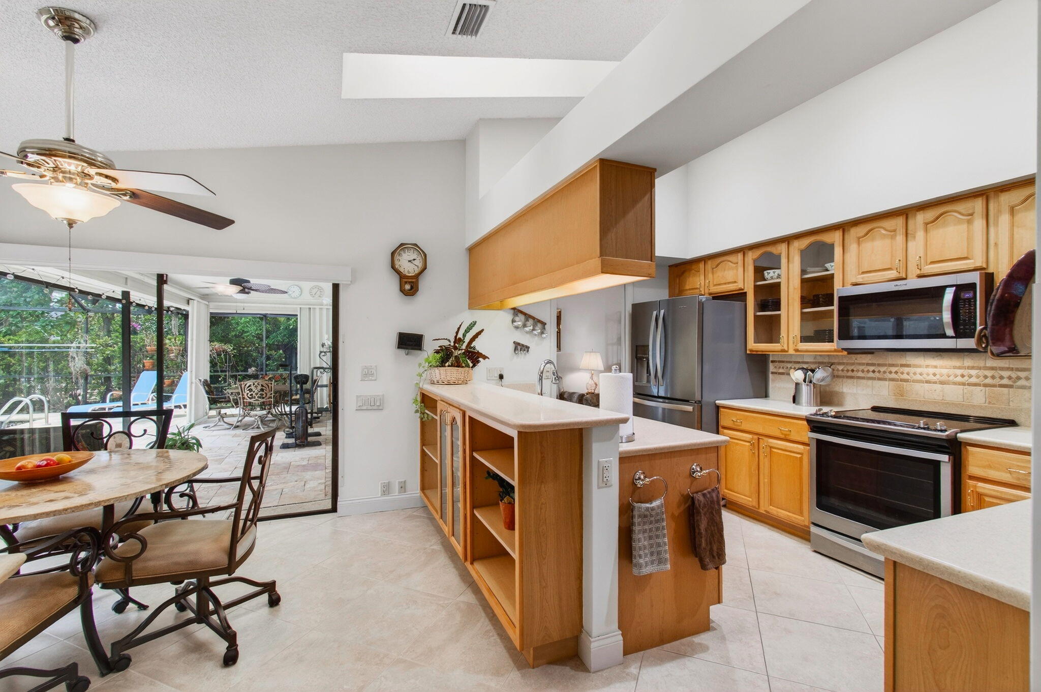 GREENVIEW SHORES 2 OF WELLINGTON - Residential