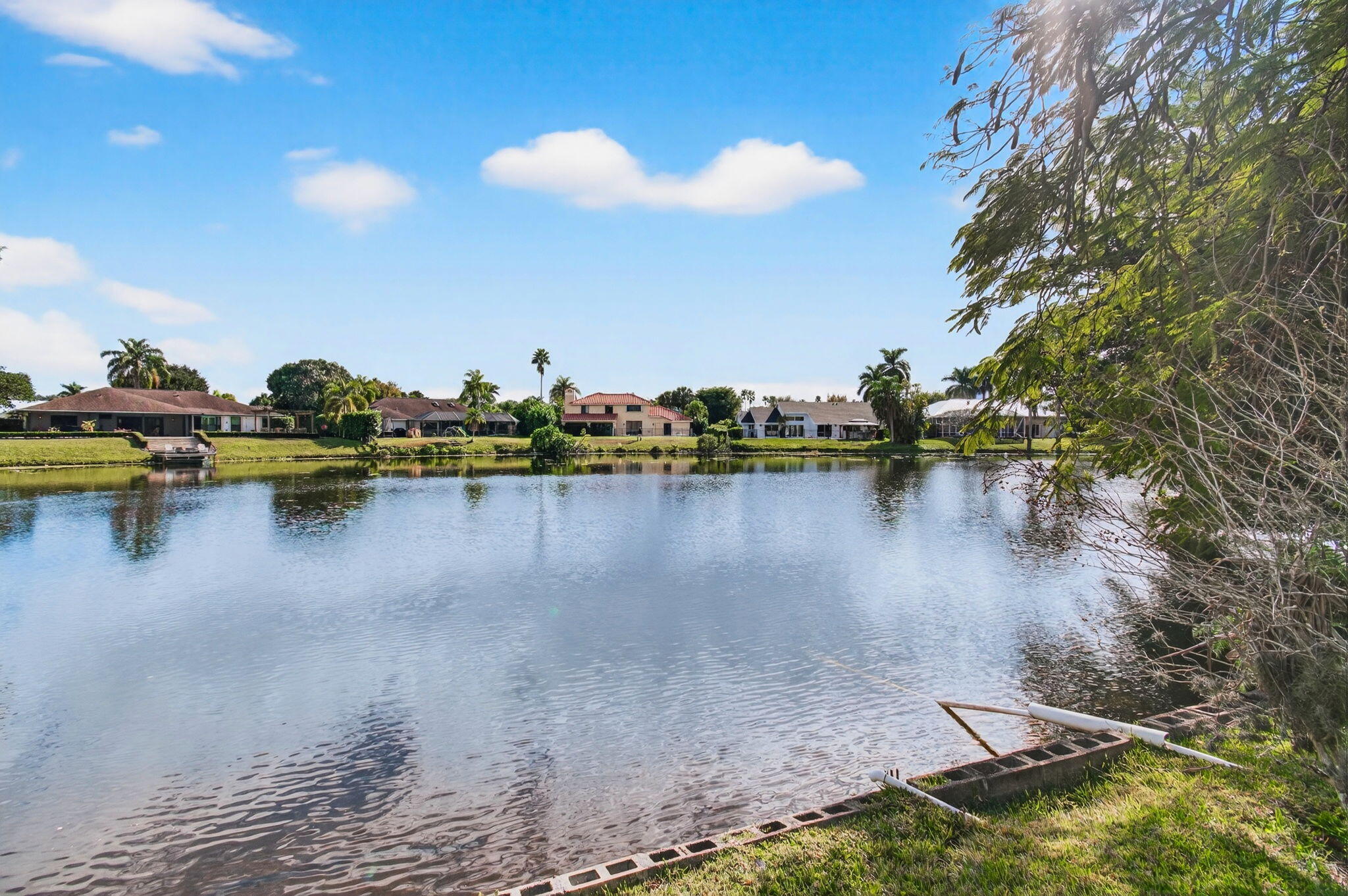 GREENVIEW SHORES 2 OF WELLINGTON - Residential