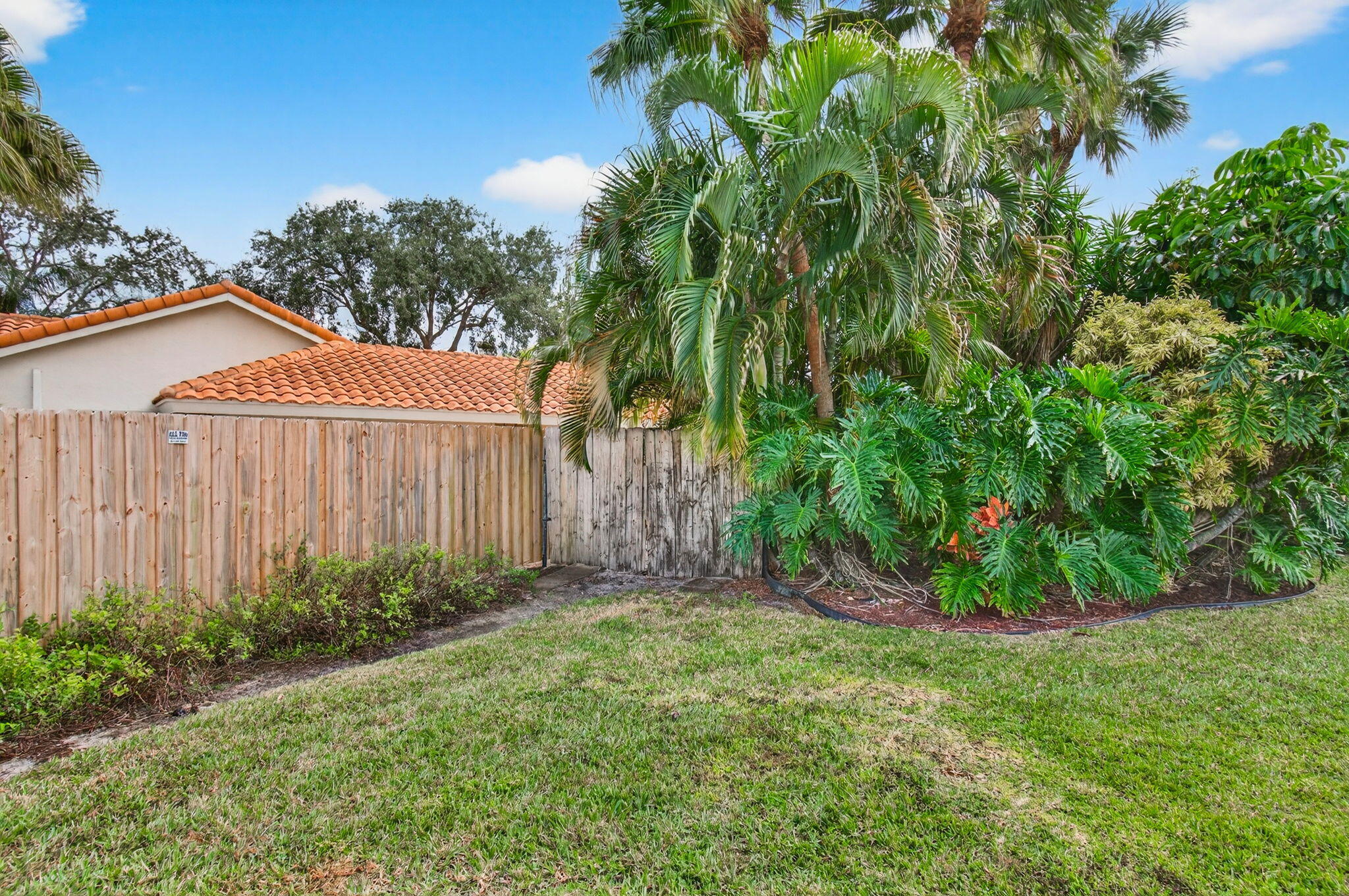 GREENVIEW SHORES 2 OF WELLINGTON - Residential