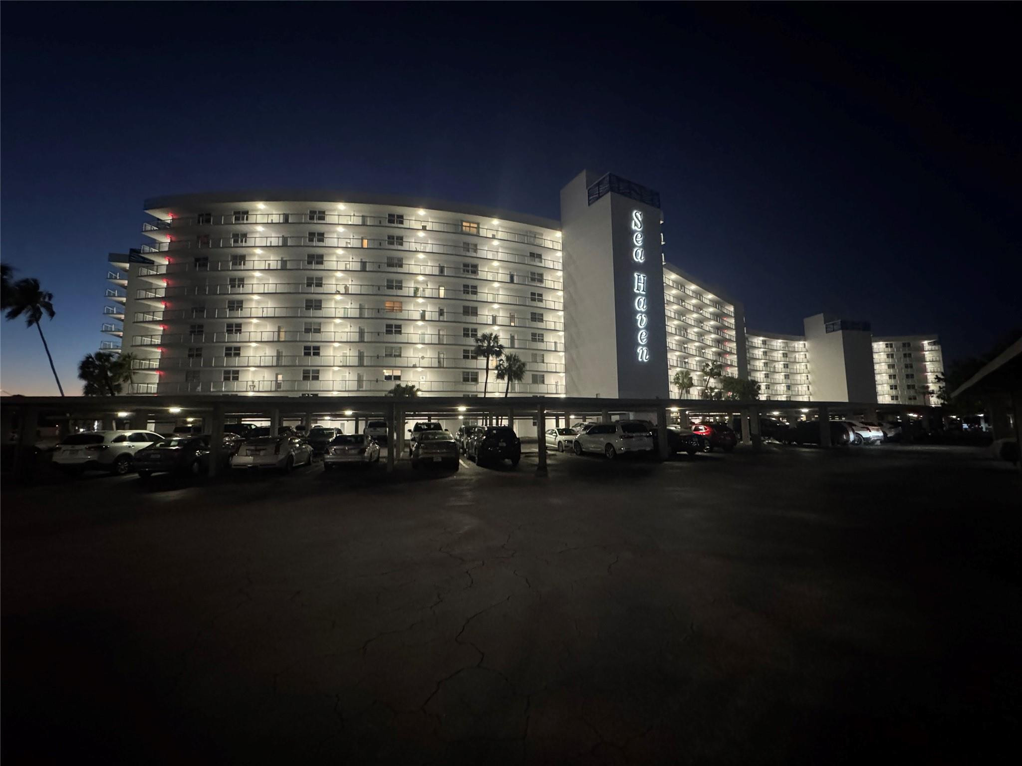 2731 NE 14th Street Causeway 227