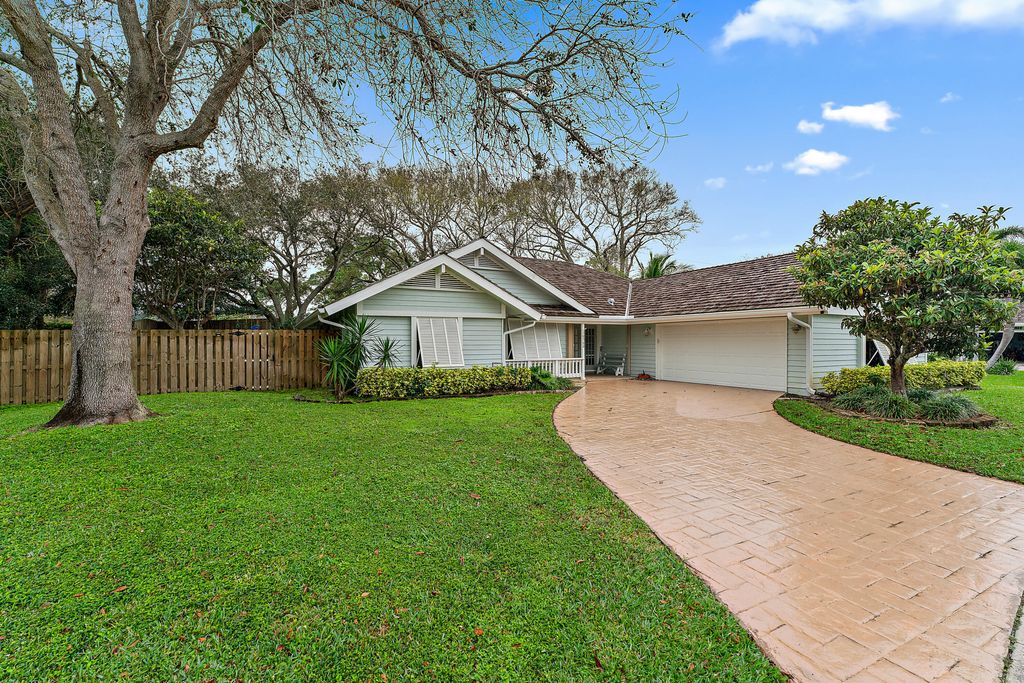 Photo of 10360 SE Jupiter Narrows Drive, Hobe Sound, FL 33455 (MLS # R10972254)