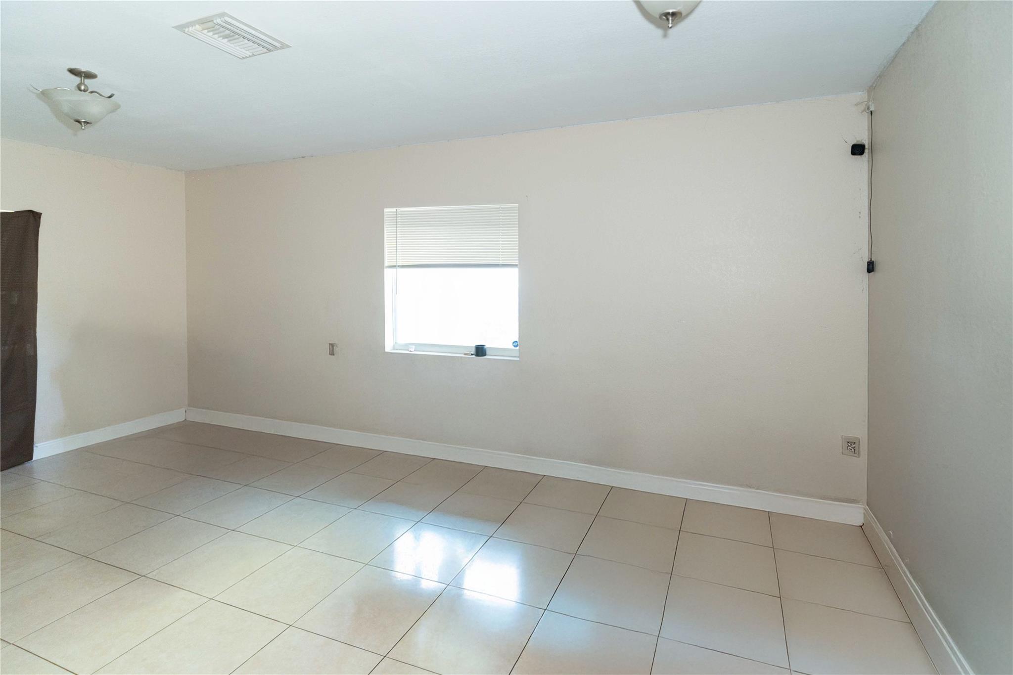 2430 NW 13 ST