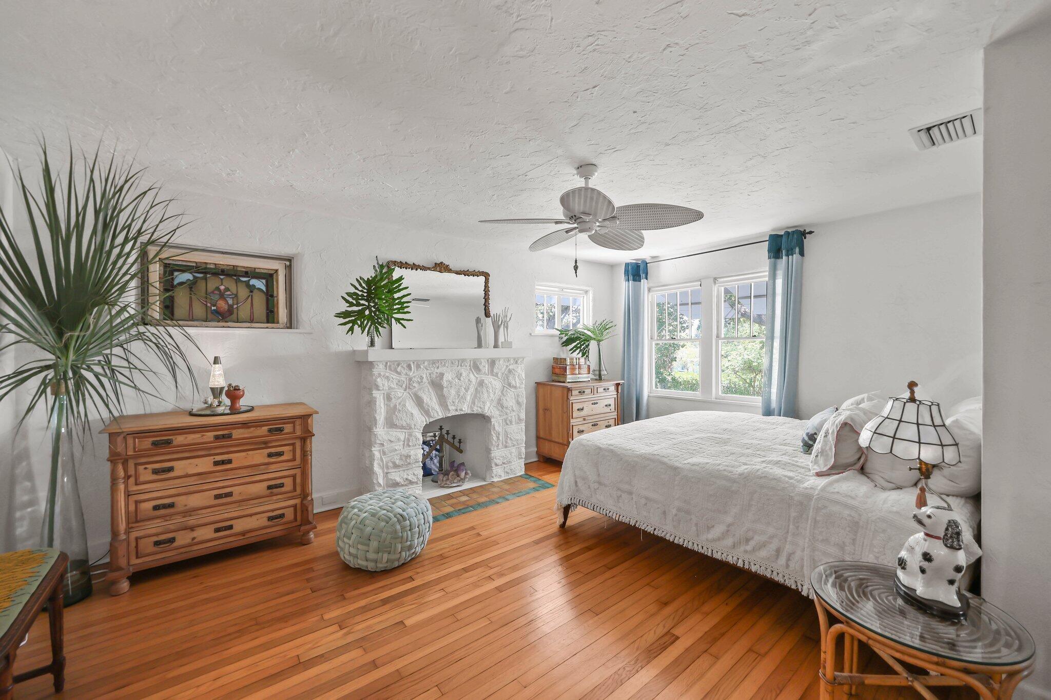 LAKE WORTH TOWN OF - Residential