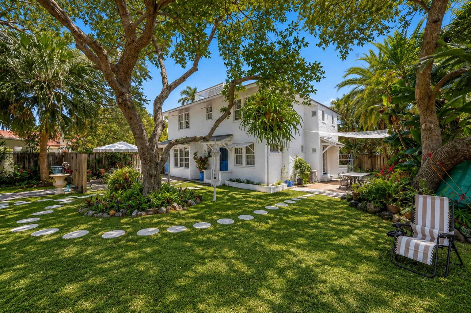 706 N Palmway A