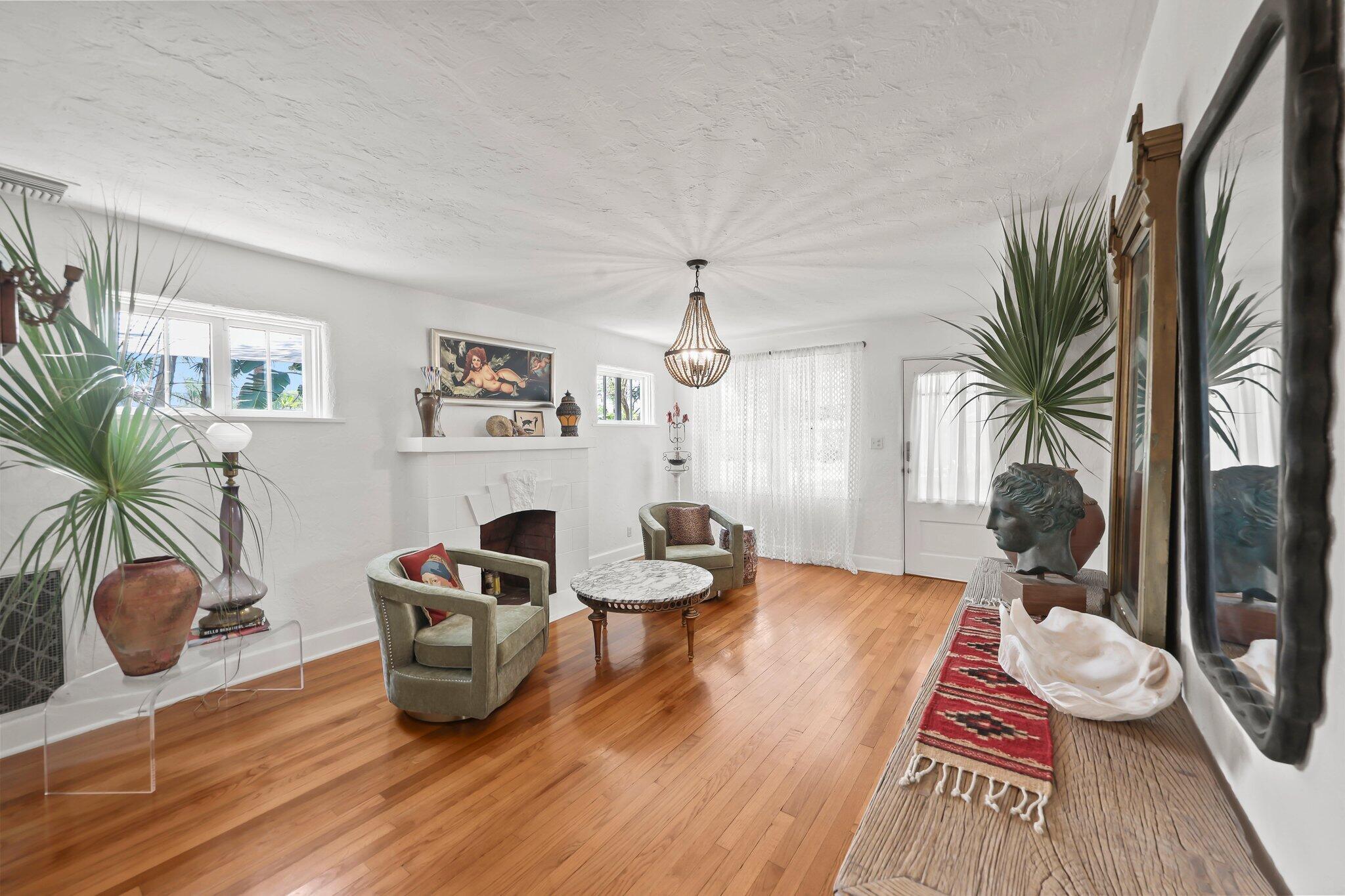 LAKE WORTH TOWN OF - Residential