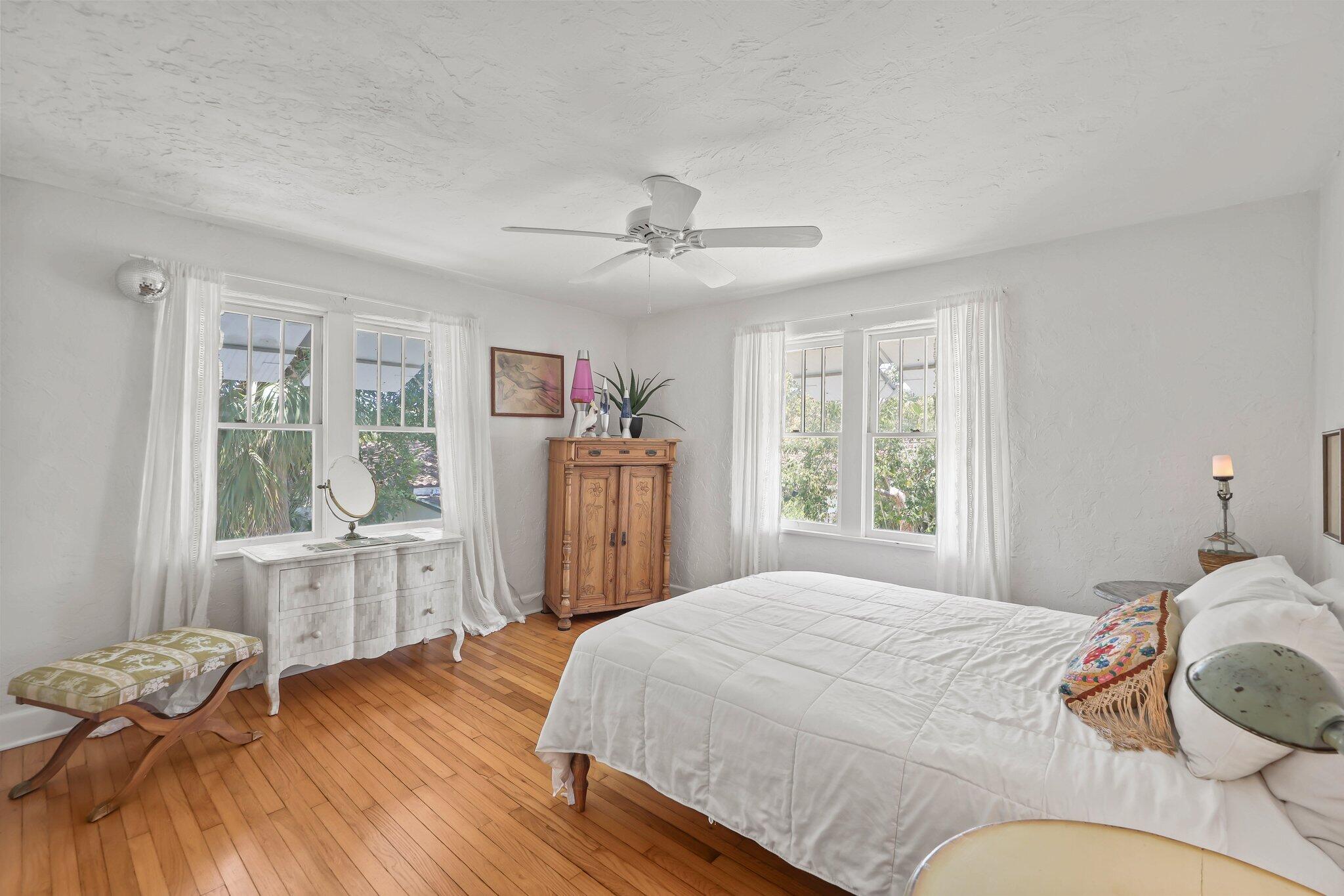 LAKE WORTH TOWN OF - Residential