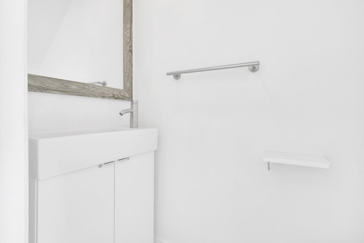 POINTE CONDO - Residential