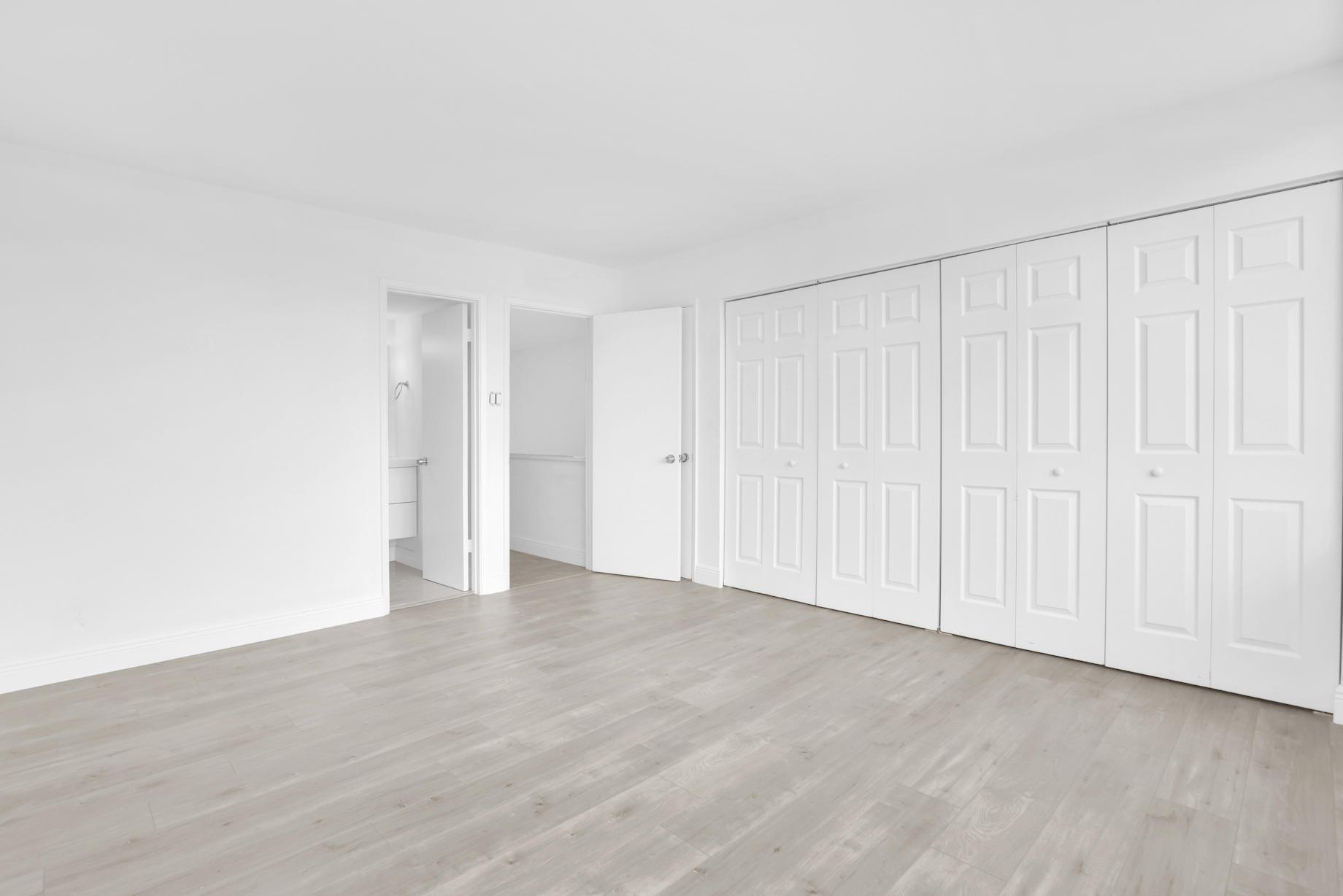 POINTE CONDO - Residential